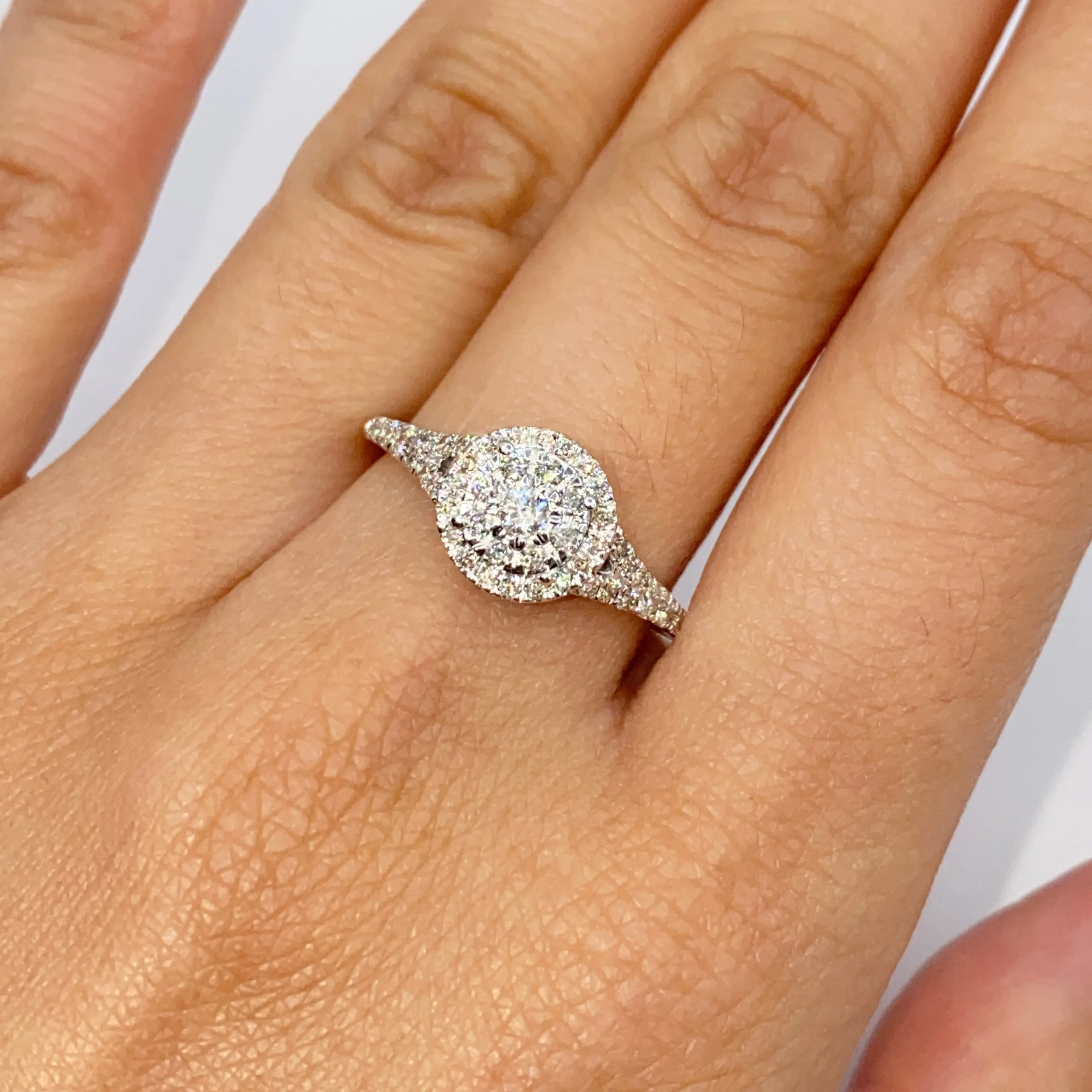 14K Ballad Circle Diamond Engagement Ring
