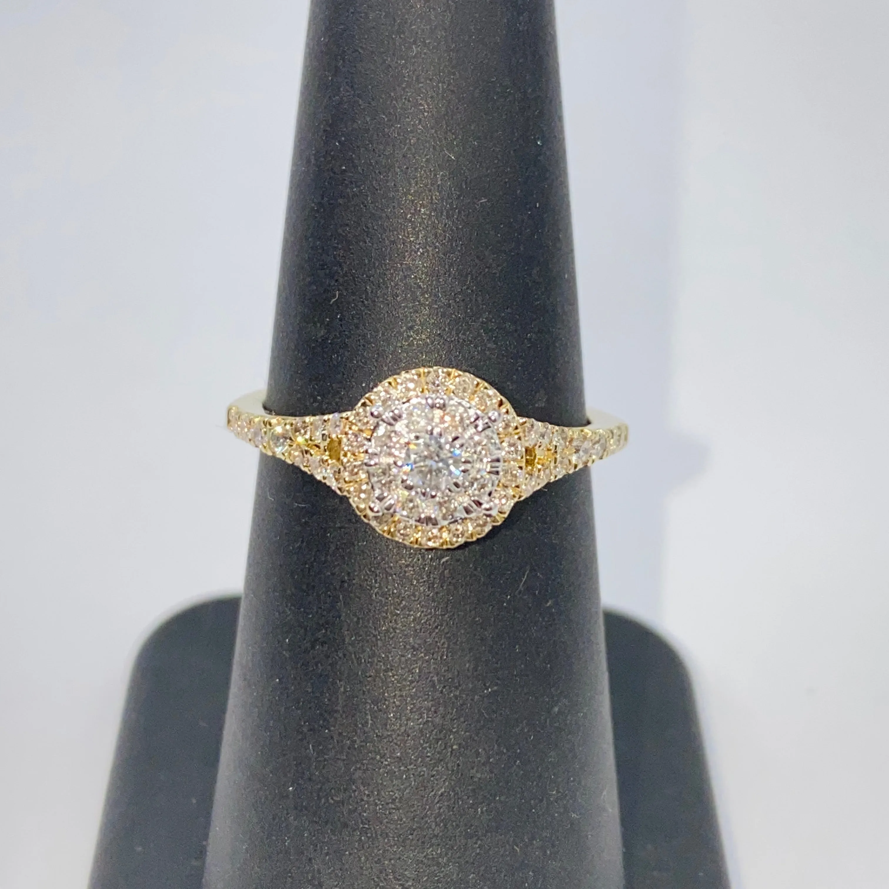 14K Ballad Circle Diamond Engagement Ring