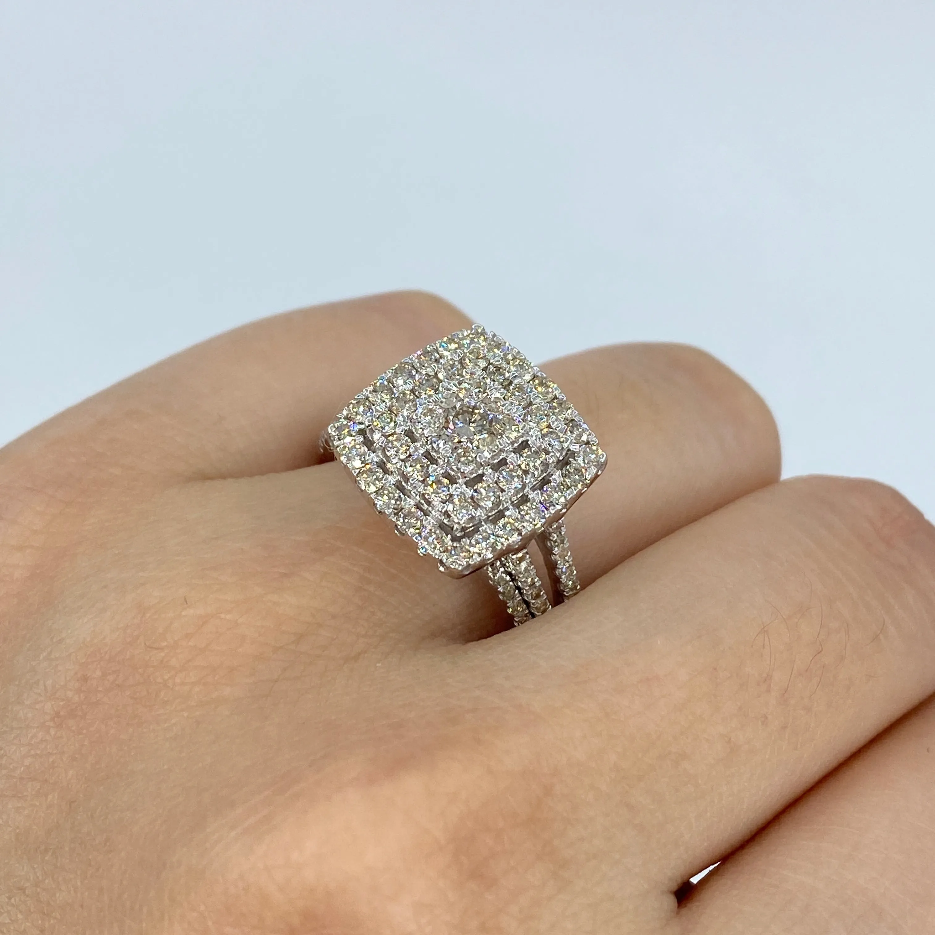 14K Square Halo Circle Center Stone Engagement Ring