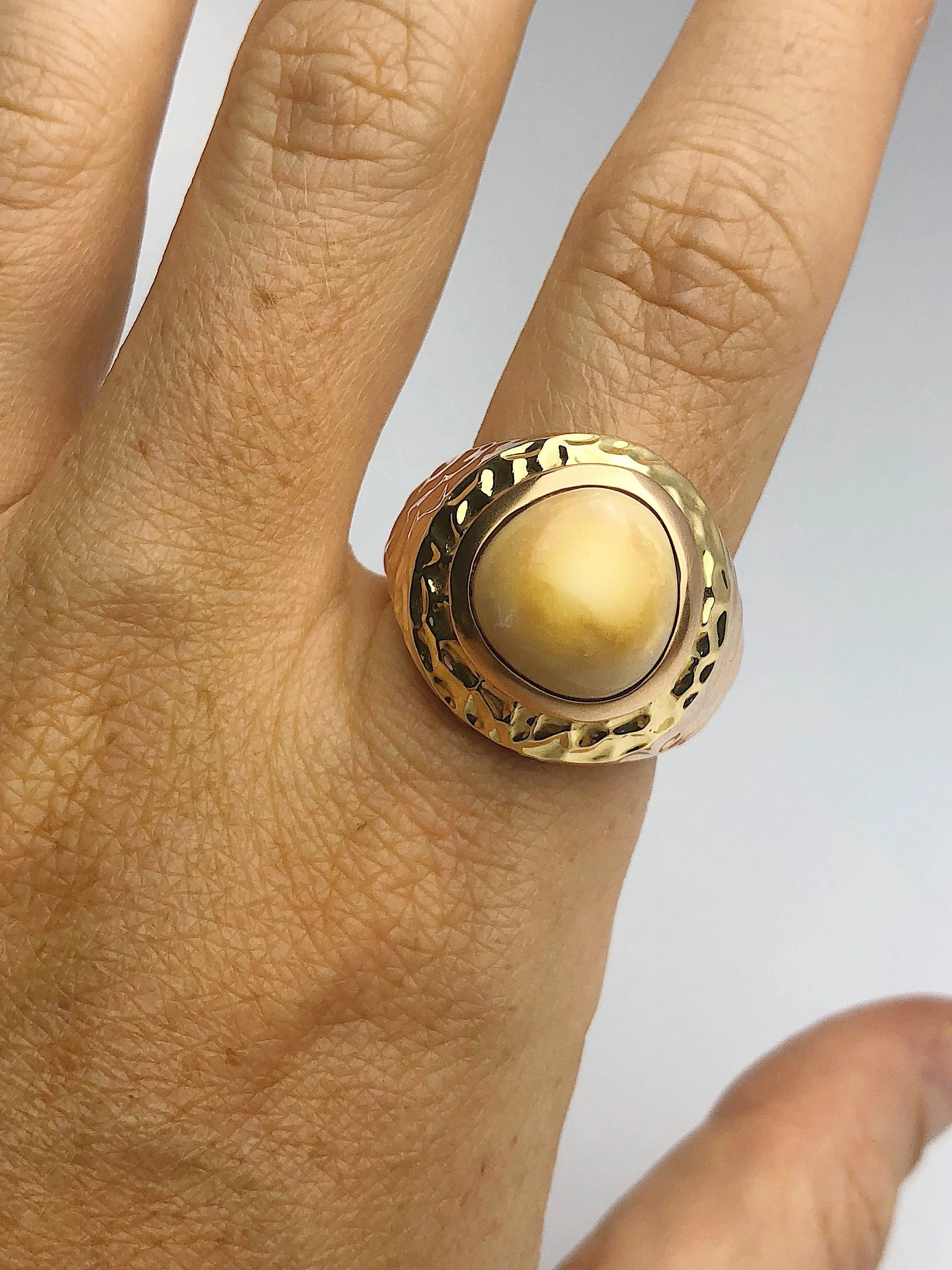 18K Gold - Natural Conch Pearl - Statement Ring - Size 10.5 - Handmade
