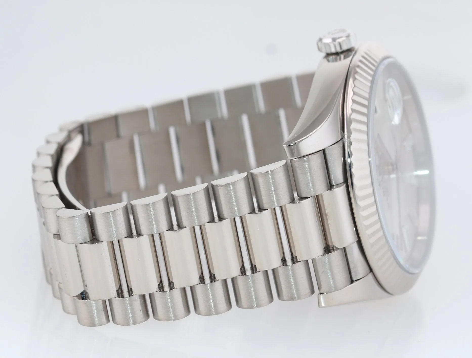 2020 PAPERS Rolex Day Date 40 White Gold President Silver Diamond 228239 Watch