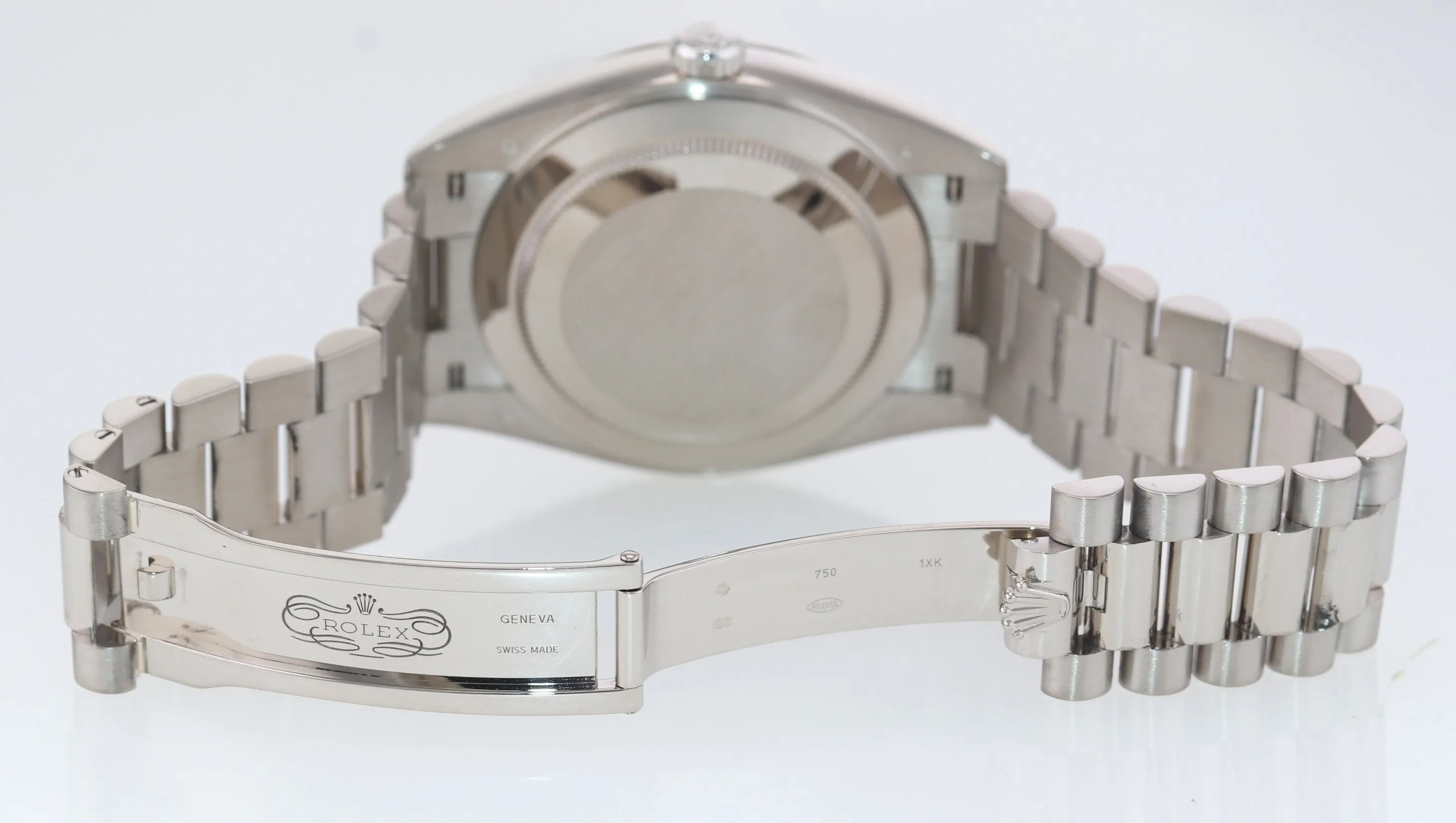 2020 PAPERS Rolex Day Date 40 White Gold President Silver Diamond 228239 Watch