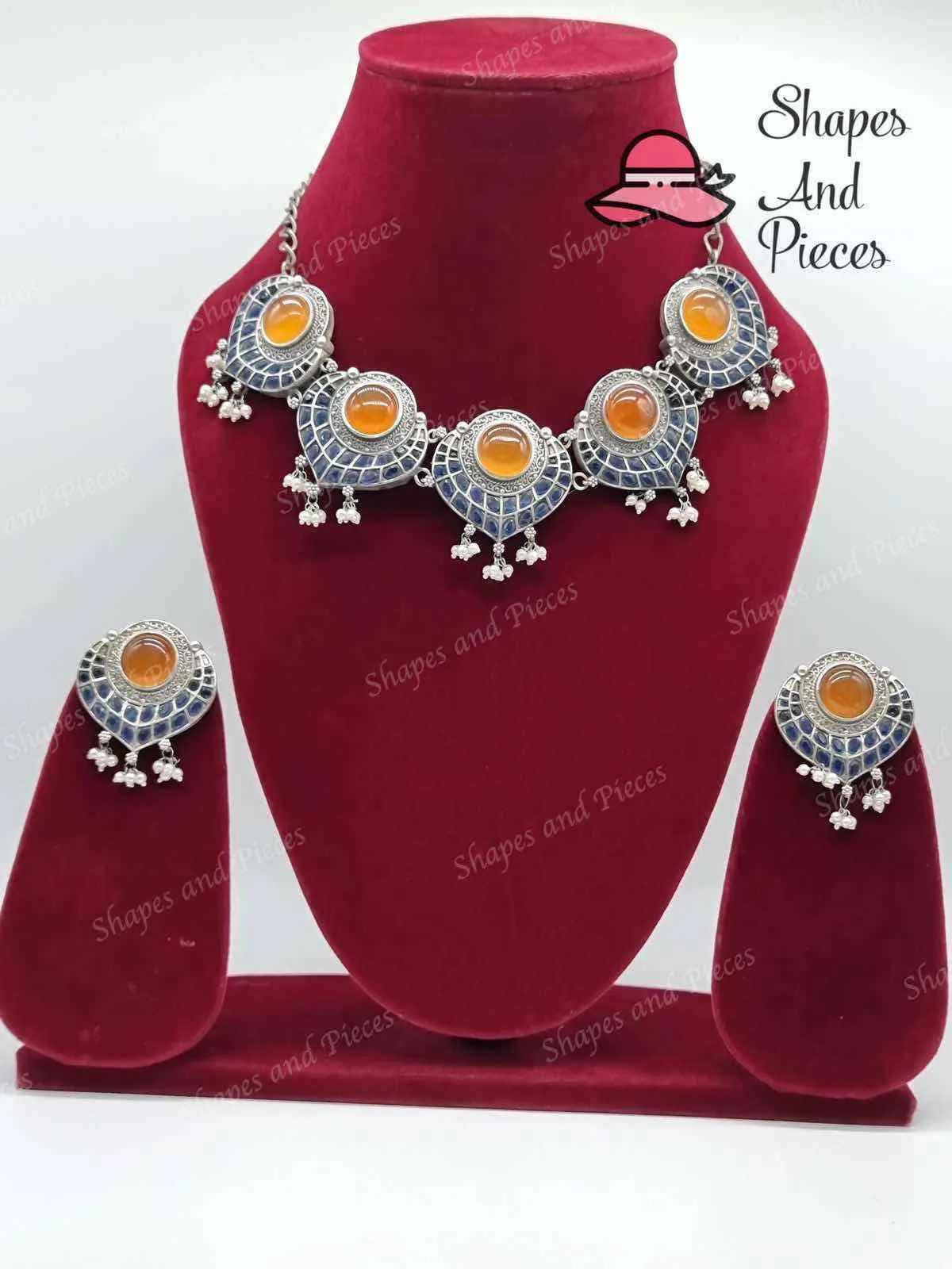Alma Necklace