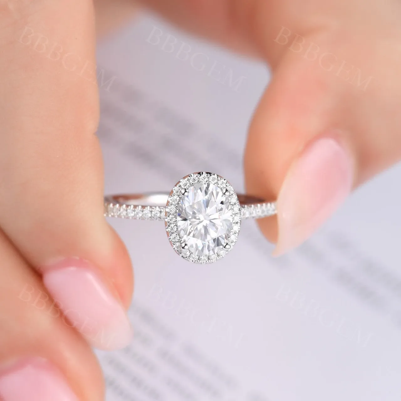 Antique 1CT Oval Cut Moissanite Engagement Ring Moissanite Halo Yellow Gold
