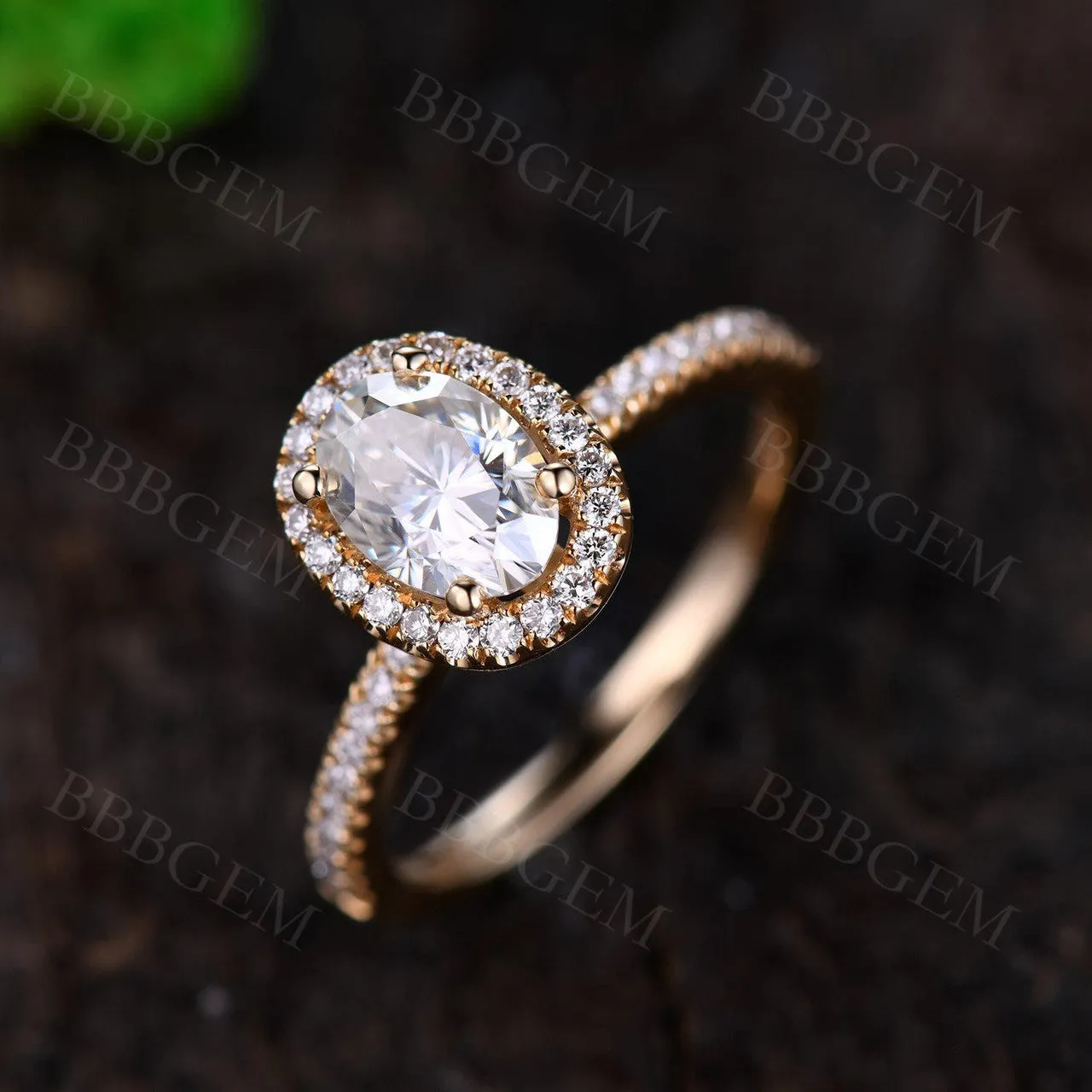 Antique 1CT Oval Cut Moissanite Engagement Ring Moissanite Halo Yellow Gold
