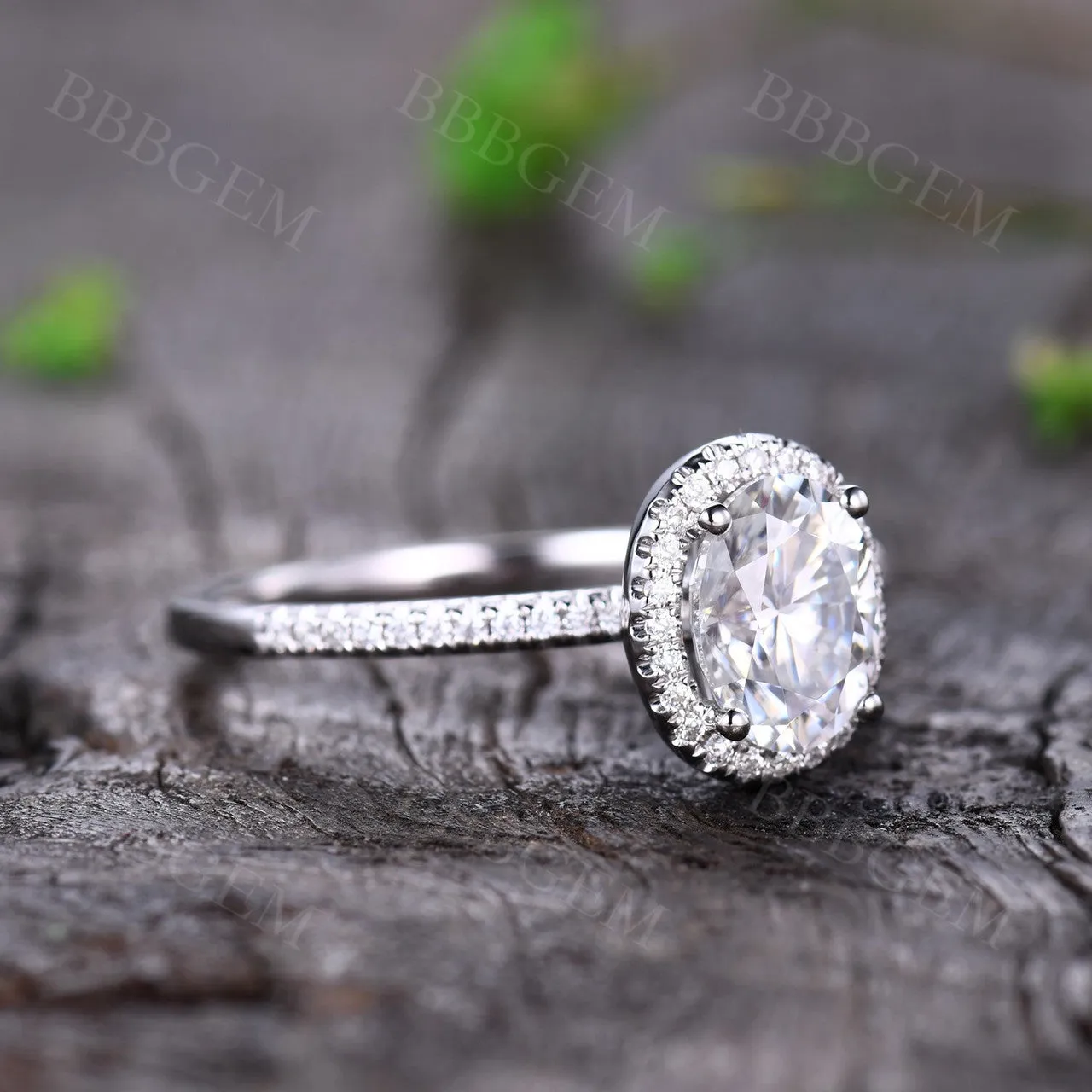 Antique 1CT Oval Cut Moissanite Engagement Ring Moissanite Halo Yellow Gold