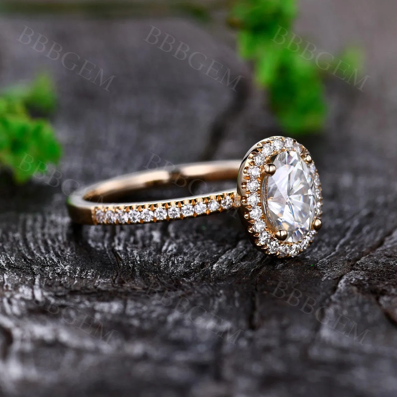 Antique 1CT Oval Cut Moissanite Engagement Ring Moissanite Halo Yellow Gold