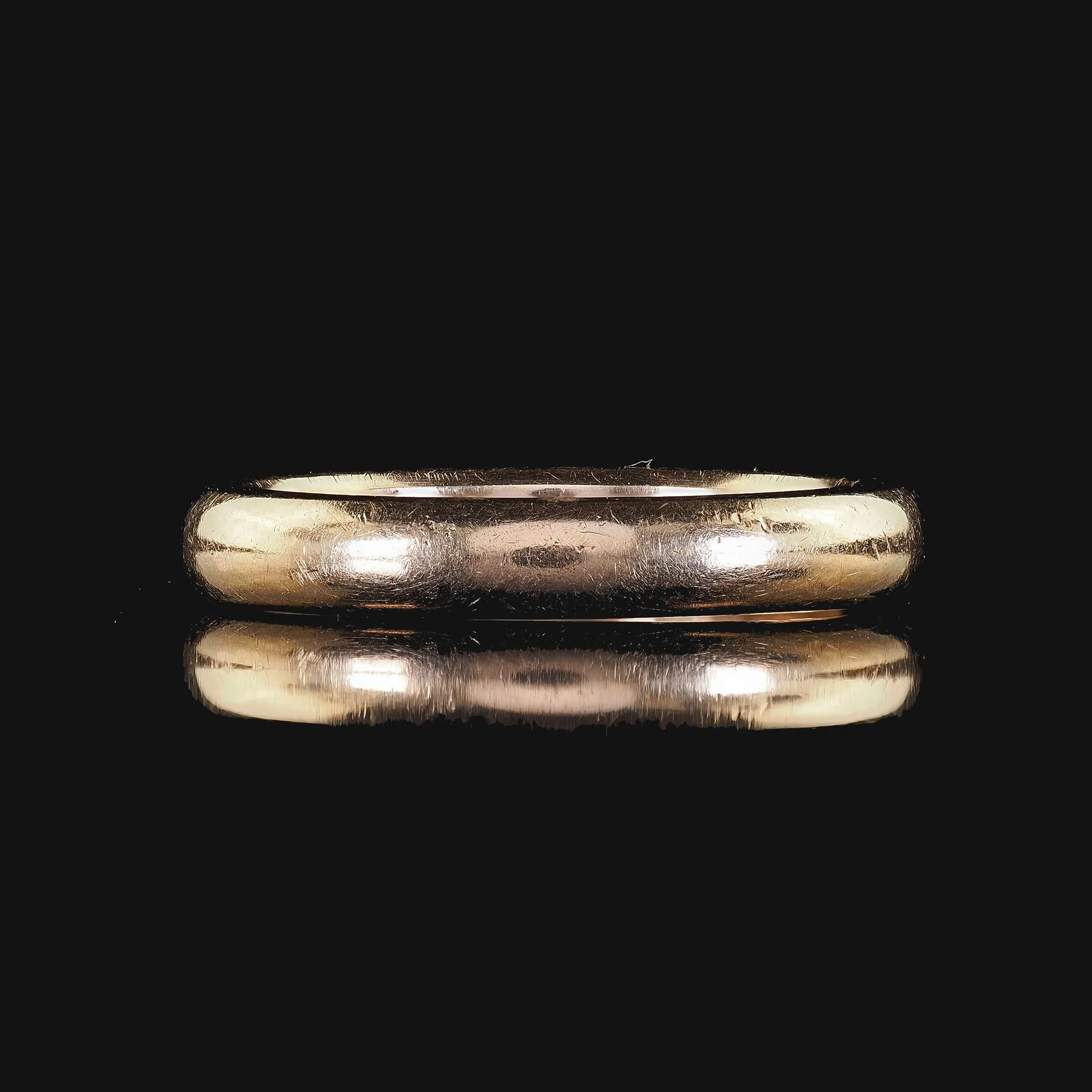 Antique Art Deco 14K Yellow Gold Classic Engraved Wedding Band - Circa 1914