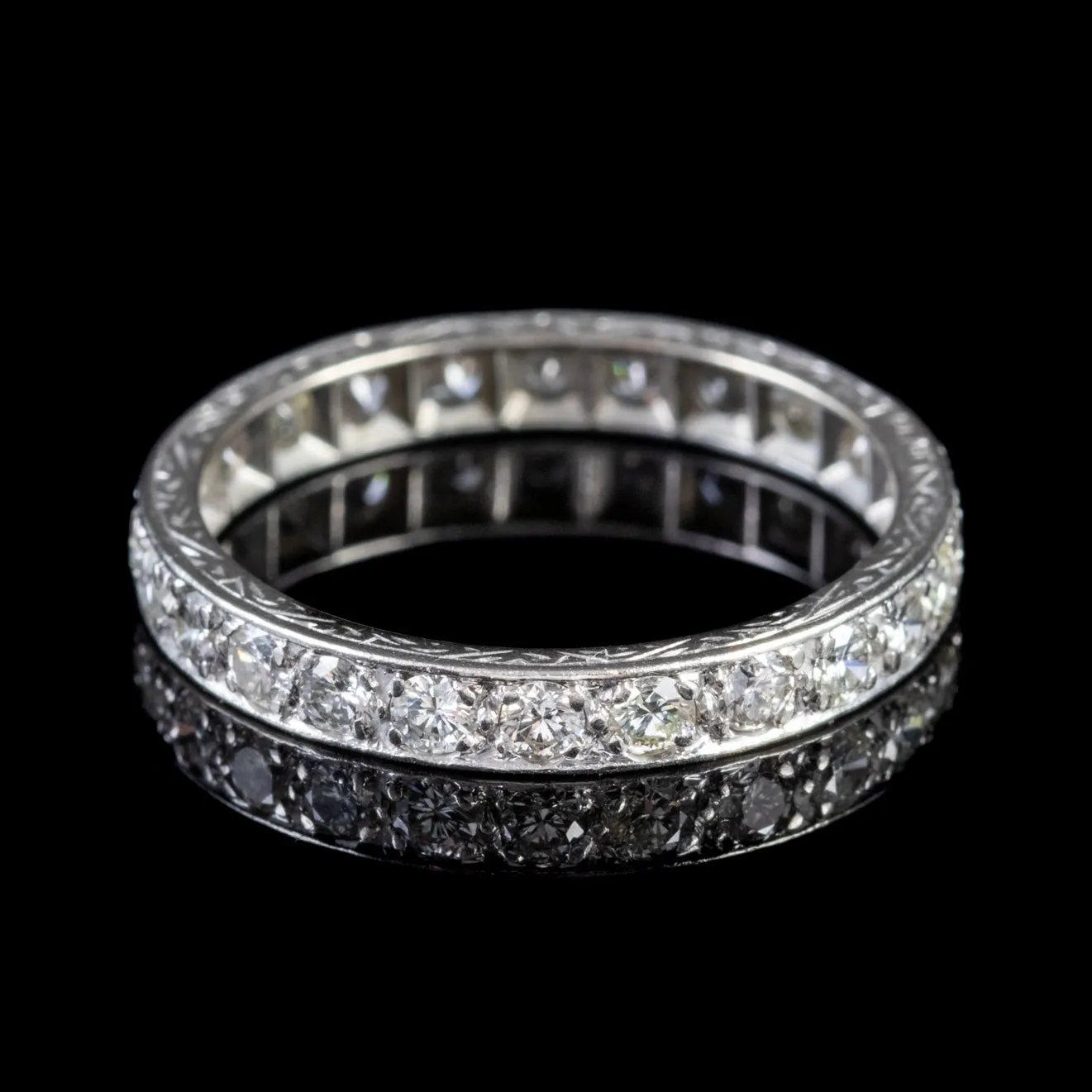 Art Deco Diamond Full Eternity Ring 18Ct Gold 2Ct Of Diamond Circa 1920
