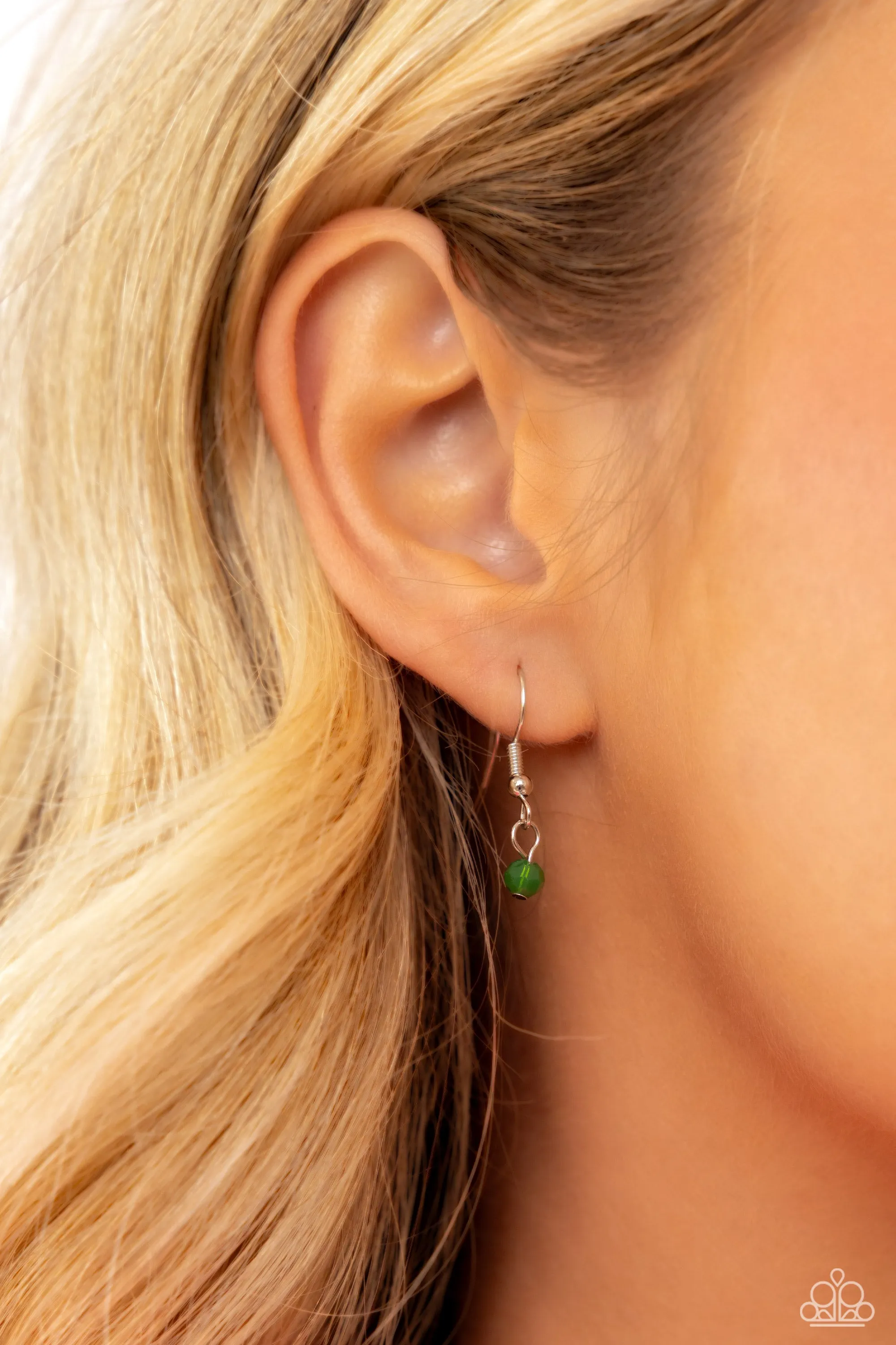 Backstage Beauty - Green - Faceted and Gold-Flecked Bead Paparazzi Short Necklace