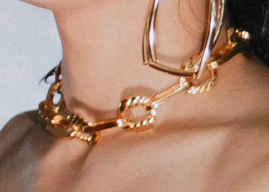 BITE ME NECKLACE
