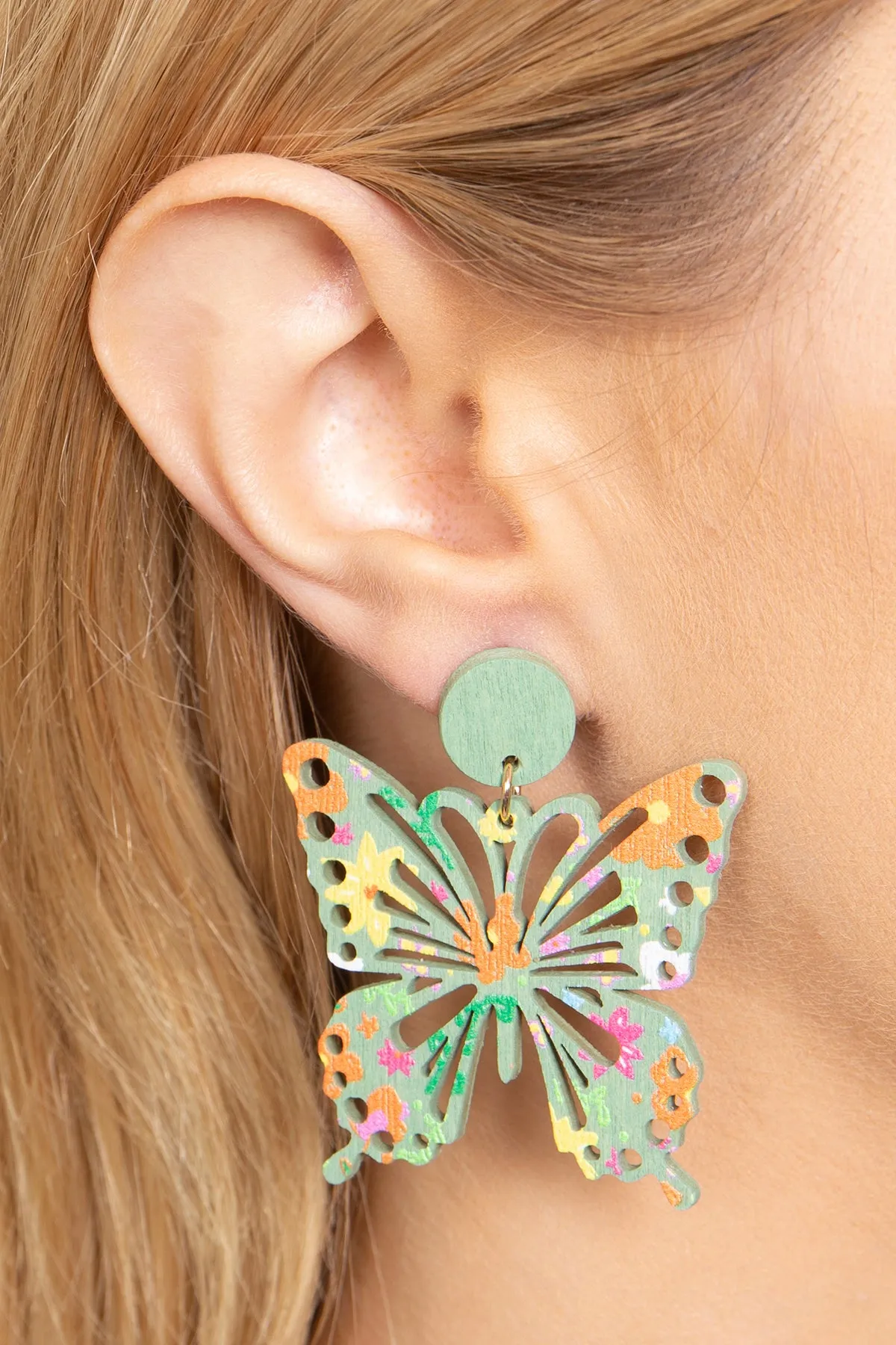 BUTTERFLY SHAPE WOOD PRINT DANGLE EARRINGS