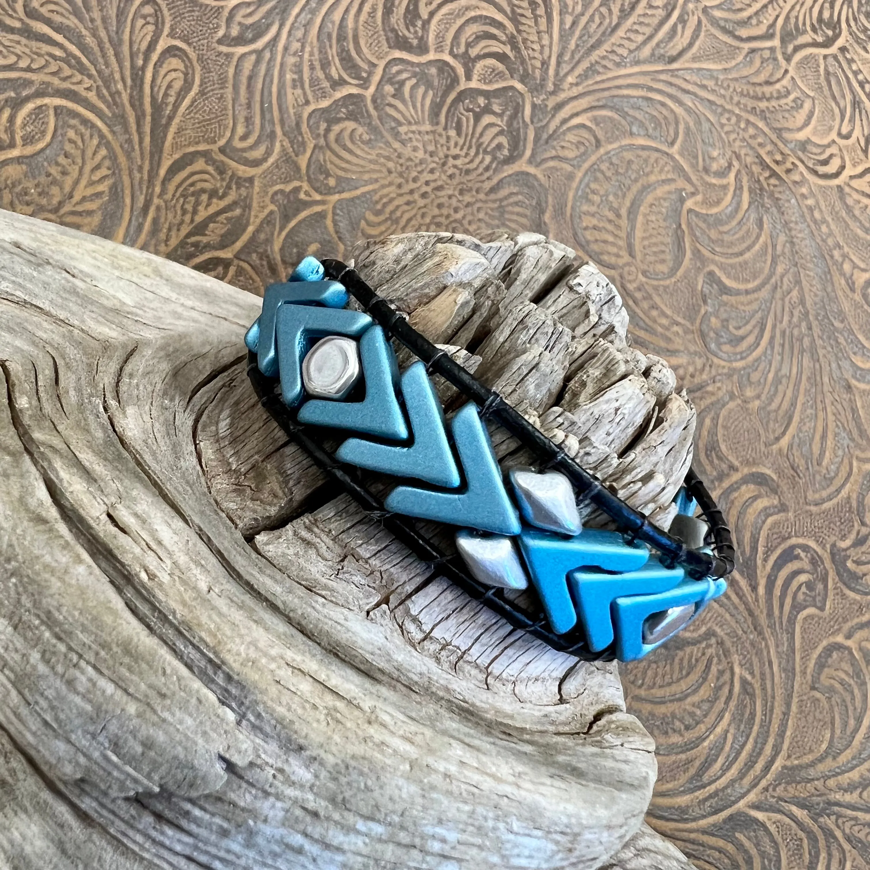 Chevron beaded bracelet