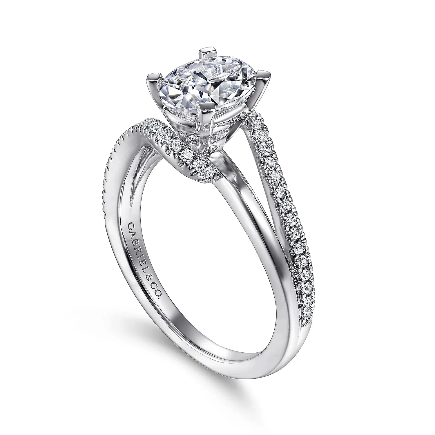Classic Bypass Oval Cut Diamond Engagement Ring Mounting