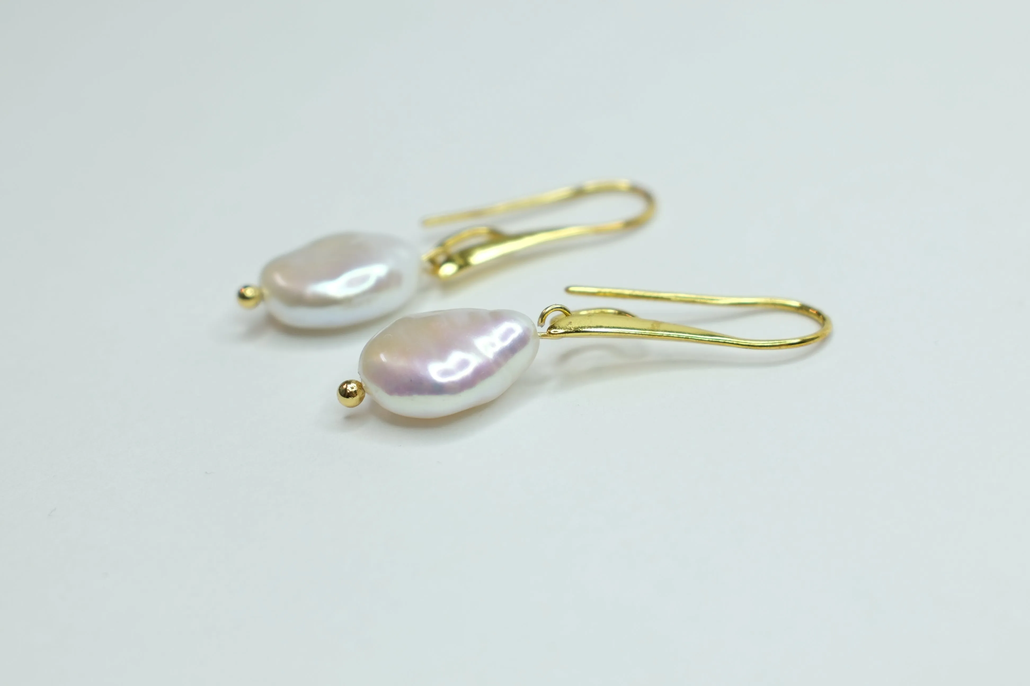 Drop Pearl Earring