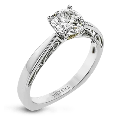 Engagement Ring in 18k Gold