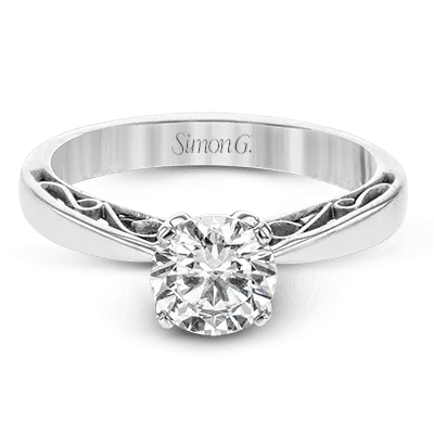 Engagement Ring in 18k Gold