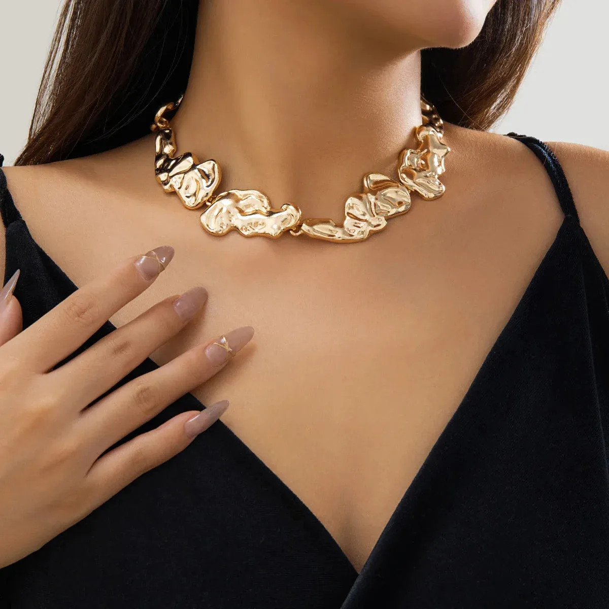 Exaggerated Irregular Big Metal Thick Choker Necklace for Women Trendy Chunky Collar on Neck Accessories Fashion Jewelry Female
