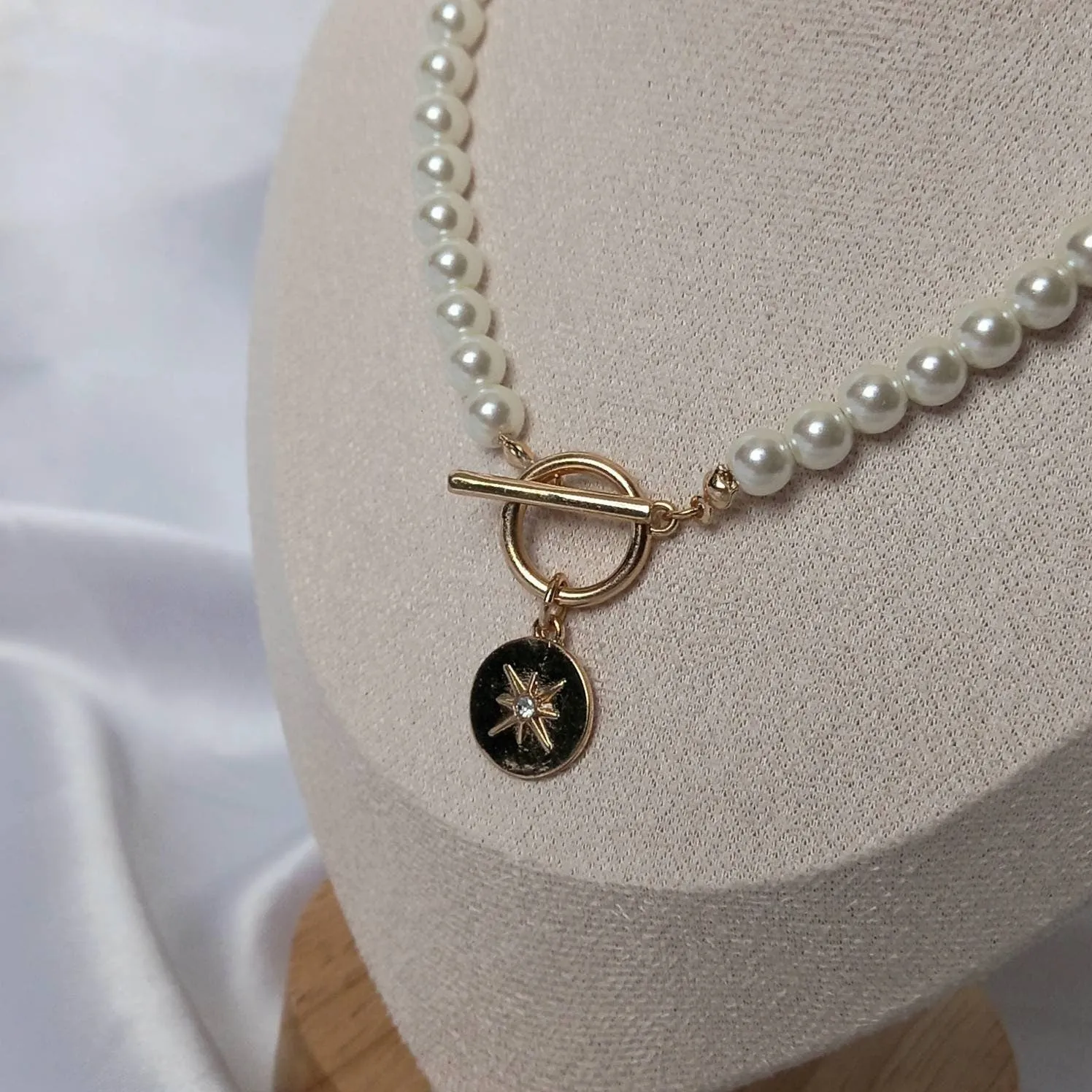 Faux Pearl Necklace - Pearl Jewellery,Beaded Necklace,Bead Necklace,Classy Necklaces,Cute Necklaces,Chunky Necklaces,Chunky Jewellery