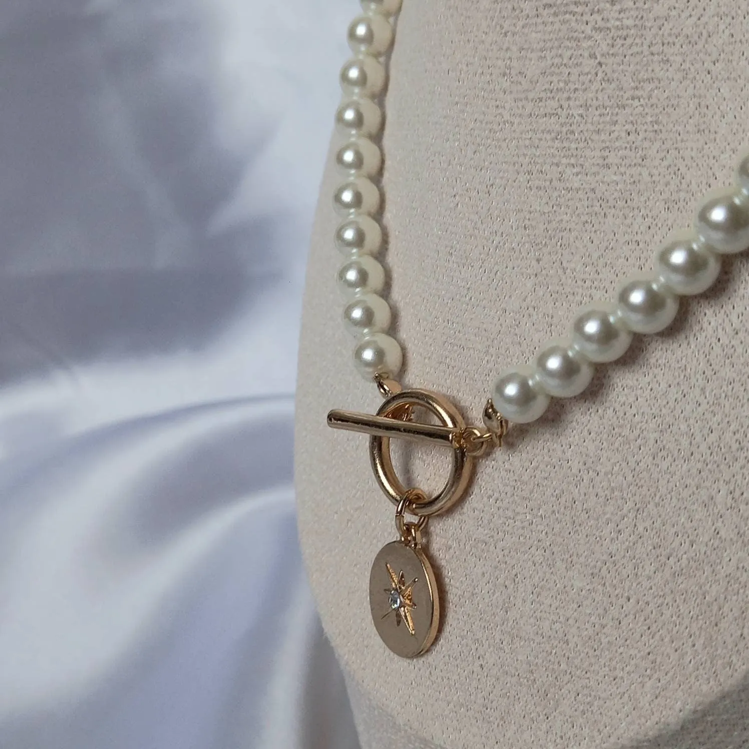 Faux Pearl Necklace - Pearl Jewellery,Beaded Necklace,Bead Necklace,Classy Necklaces,Cute Necklaces,Chunky Necklaces,Chunky Jewellery