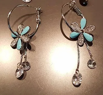Flower Dangle Earrings with Crystals