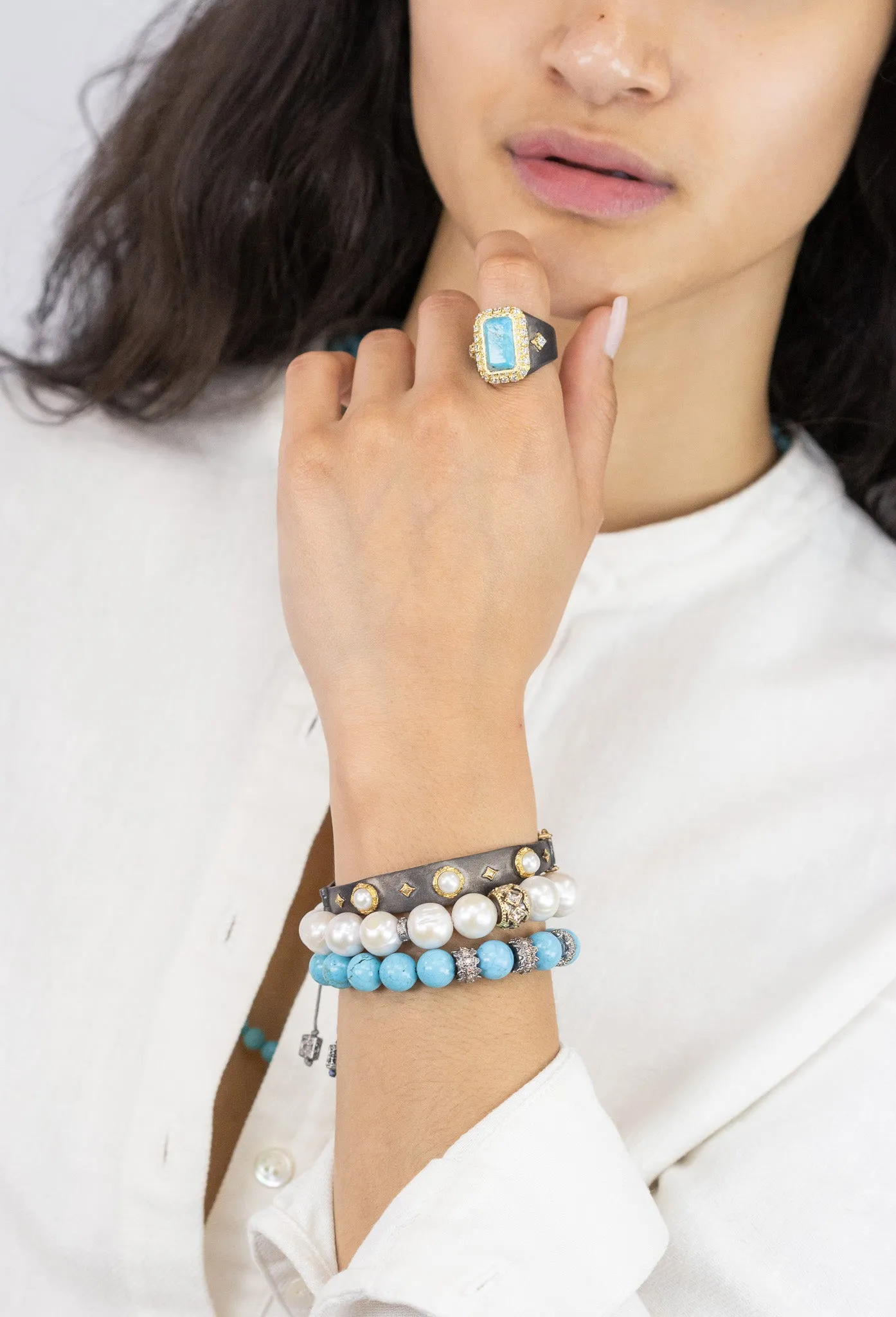 FRESHWATER WHITE PEARLS GOLD COMPONENT PULL BRACELET