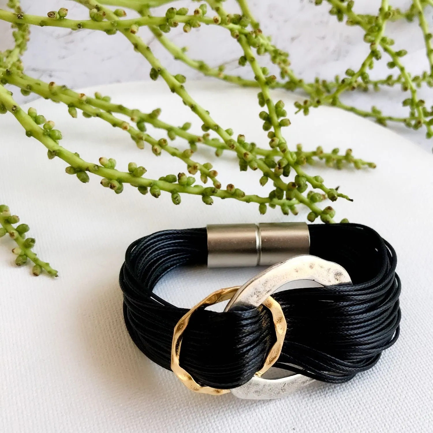 Kylie - Intertwined hoops bracelet