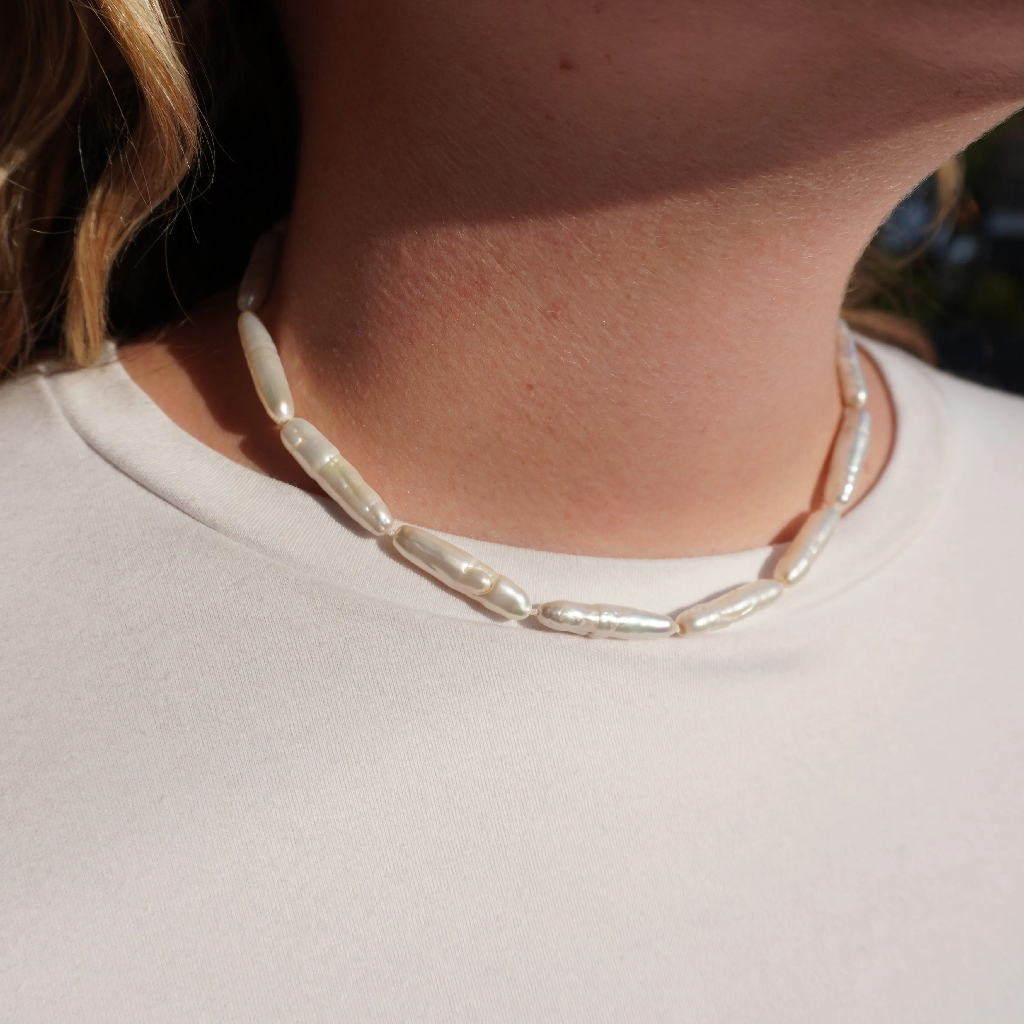 LONG FRESHWATER PEARL NECKLACE