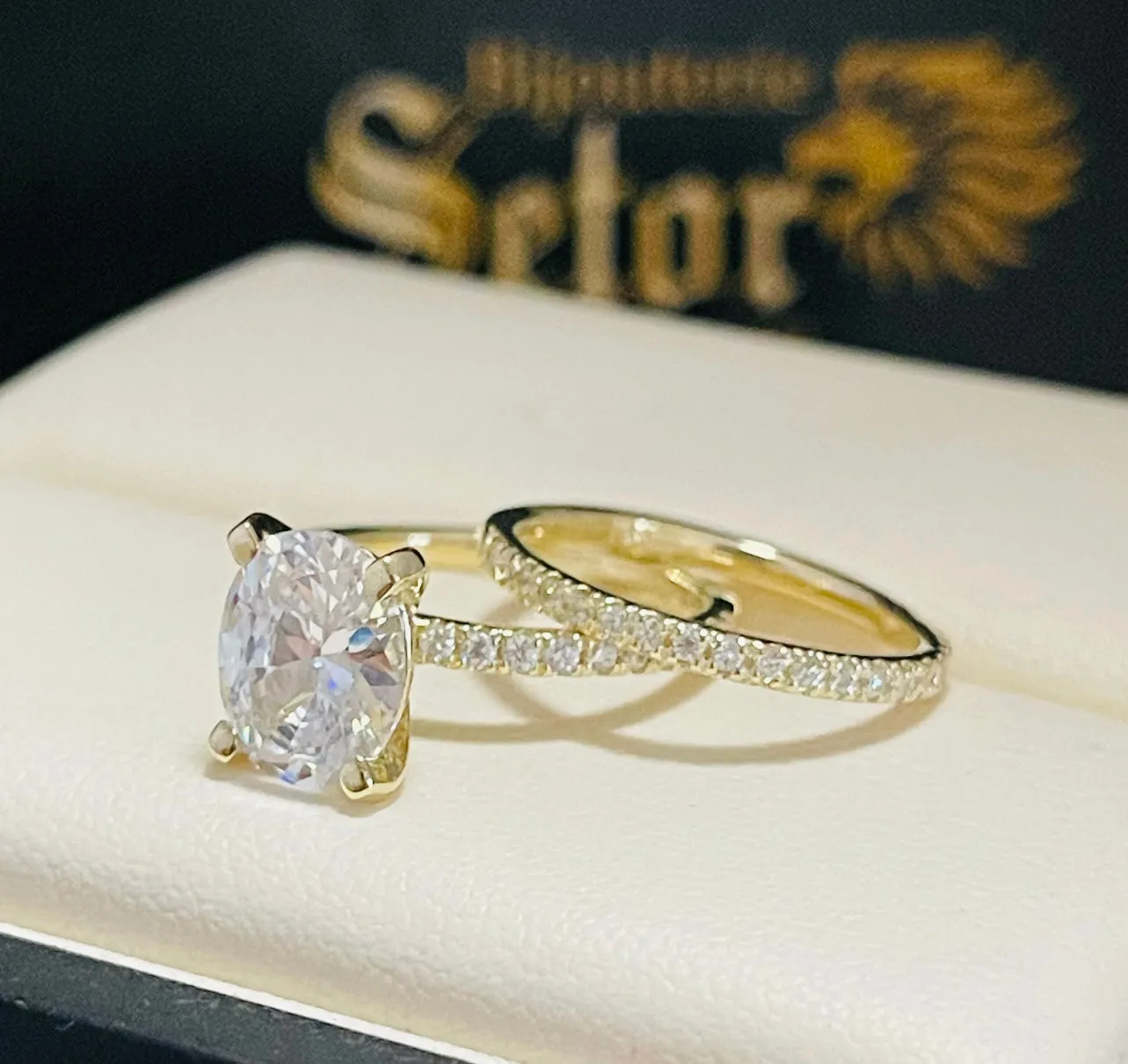 Lucy wedding rings