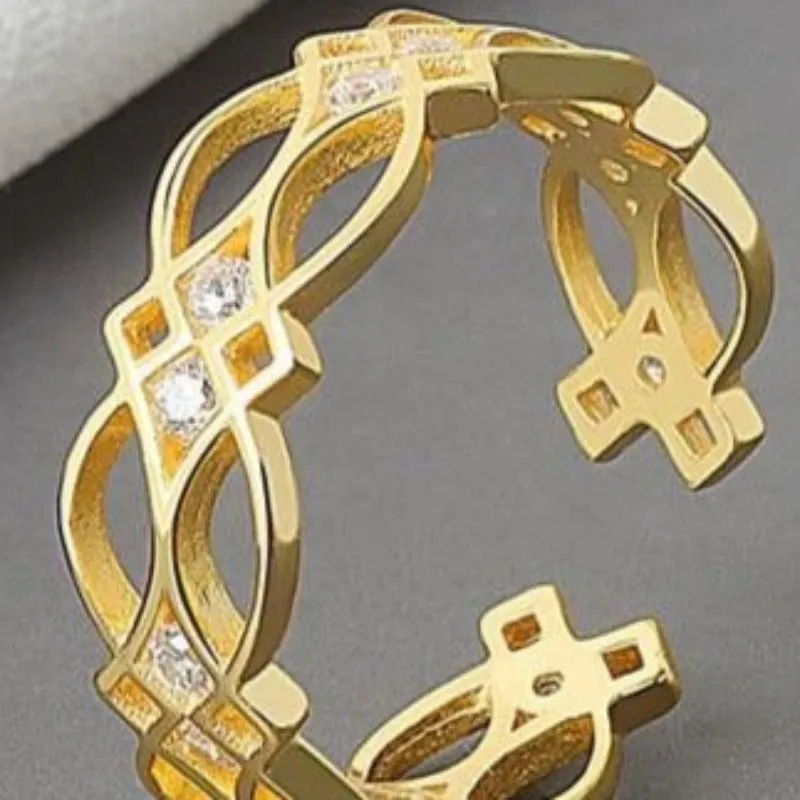 Luxirious White Sapphire Engagement Ring Yellow Gold For Women Jewelry
