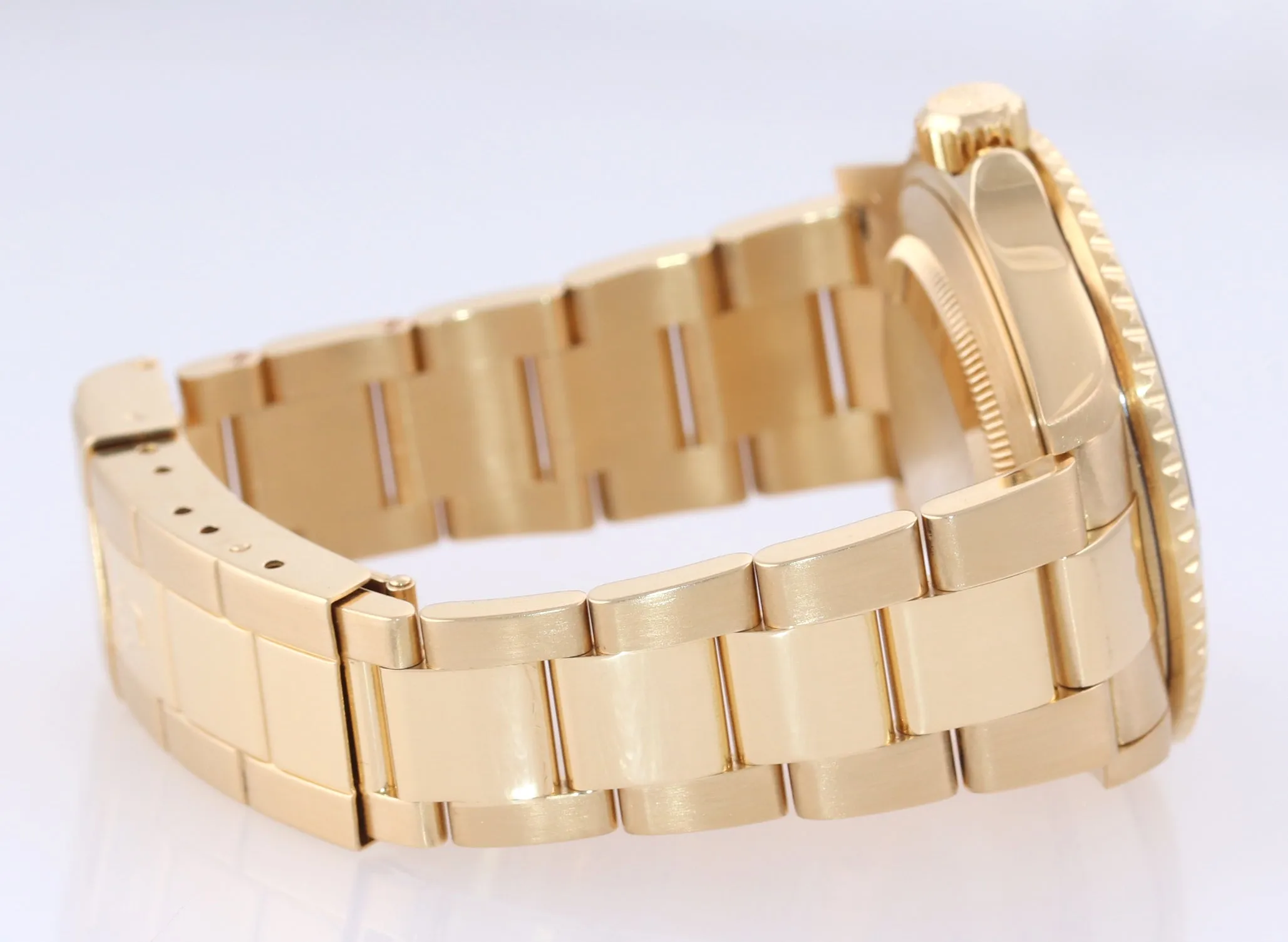 MINT 2008 Engraved Rehaut Rolex Submariner 16618 Yellow Gold Serti Diamond Watch