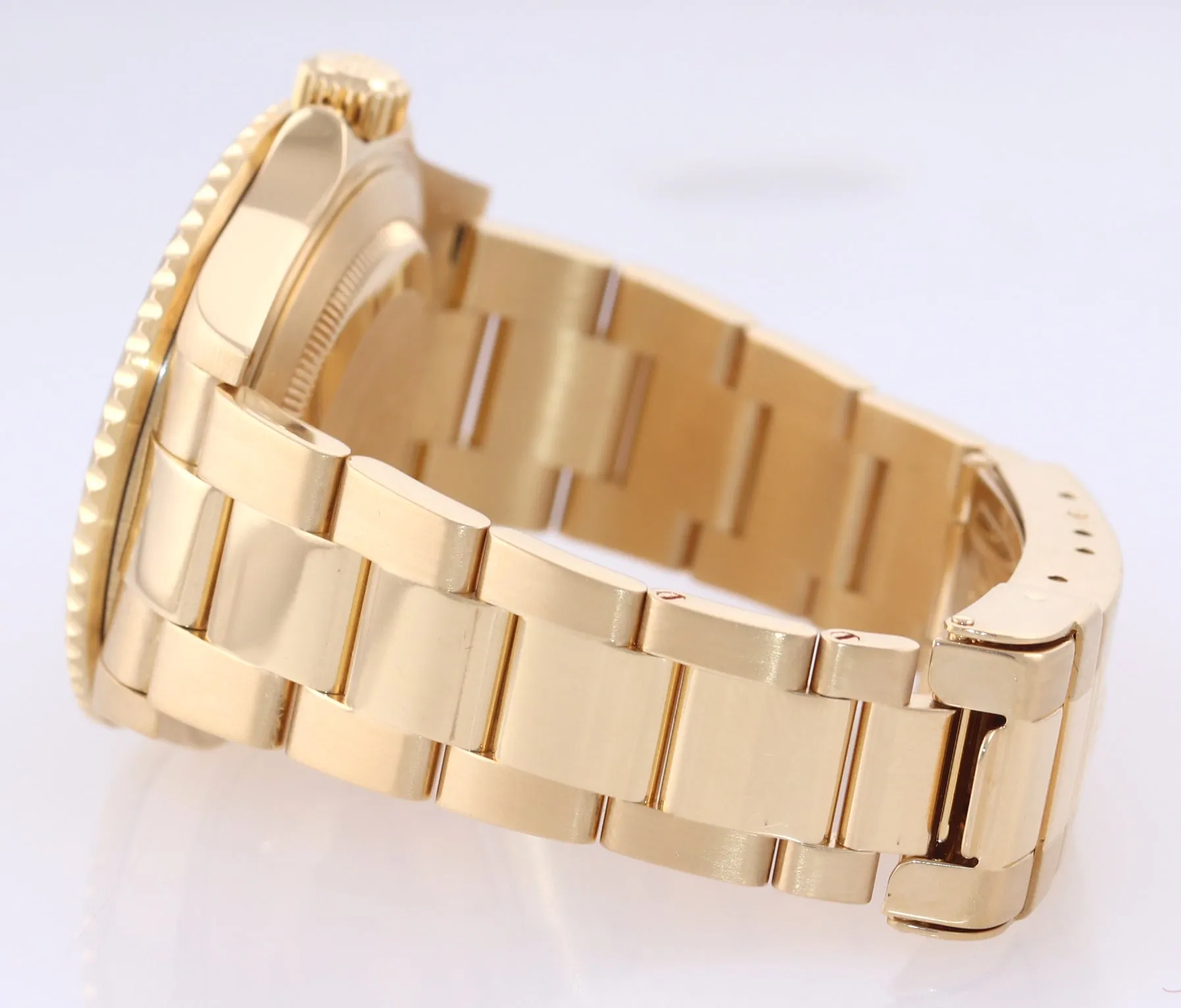 MINT 2008 Engraved Rehaut Rolex Submariner 16618 Yellow Gold Serti Diamond Watch