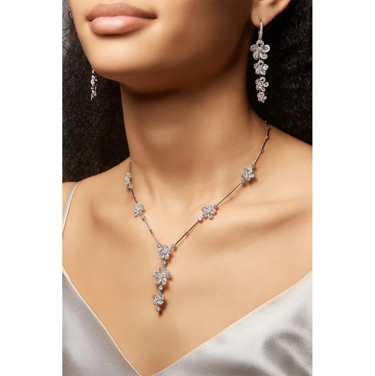 Miss Daisy Graduated Flower Necklace