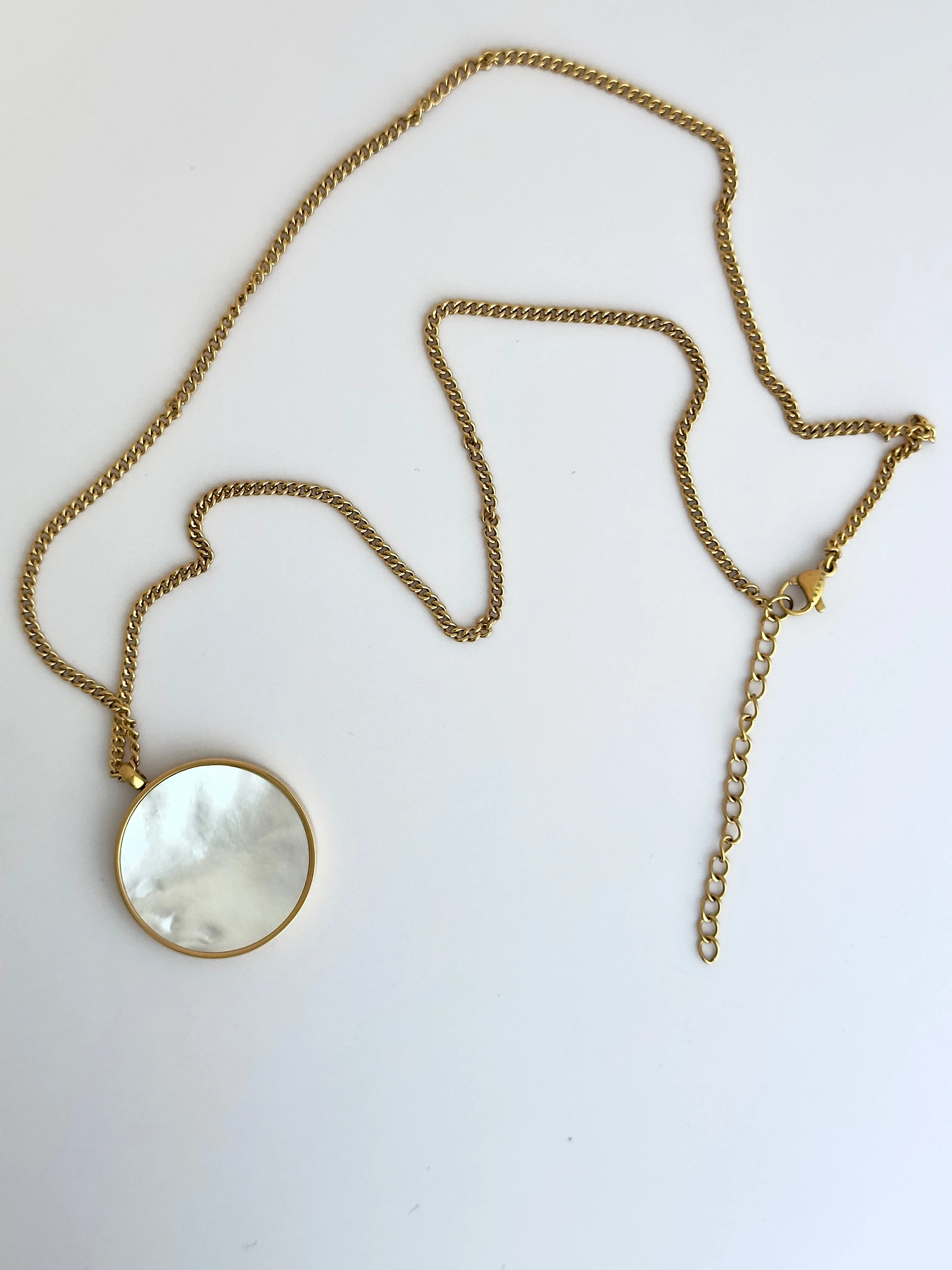 Mother Pearl Pendant Necklace
