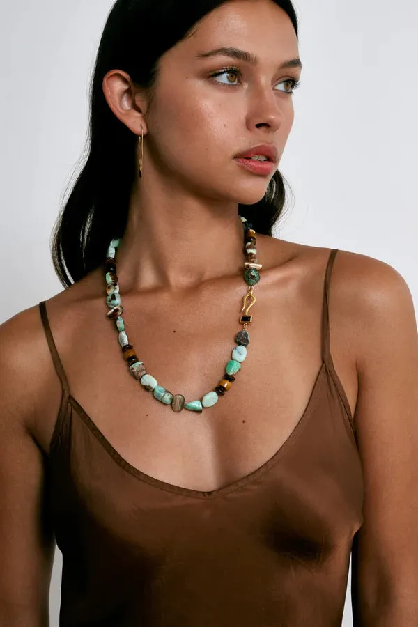 ODYSSEY HOOK NECKLACE CHRYOPRASE