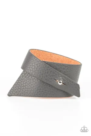 PIECE Offering Silver Paparazzi Bracelet