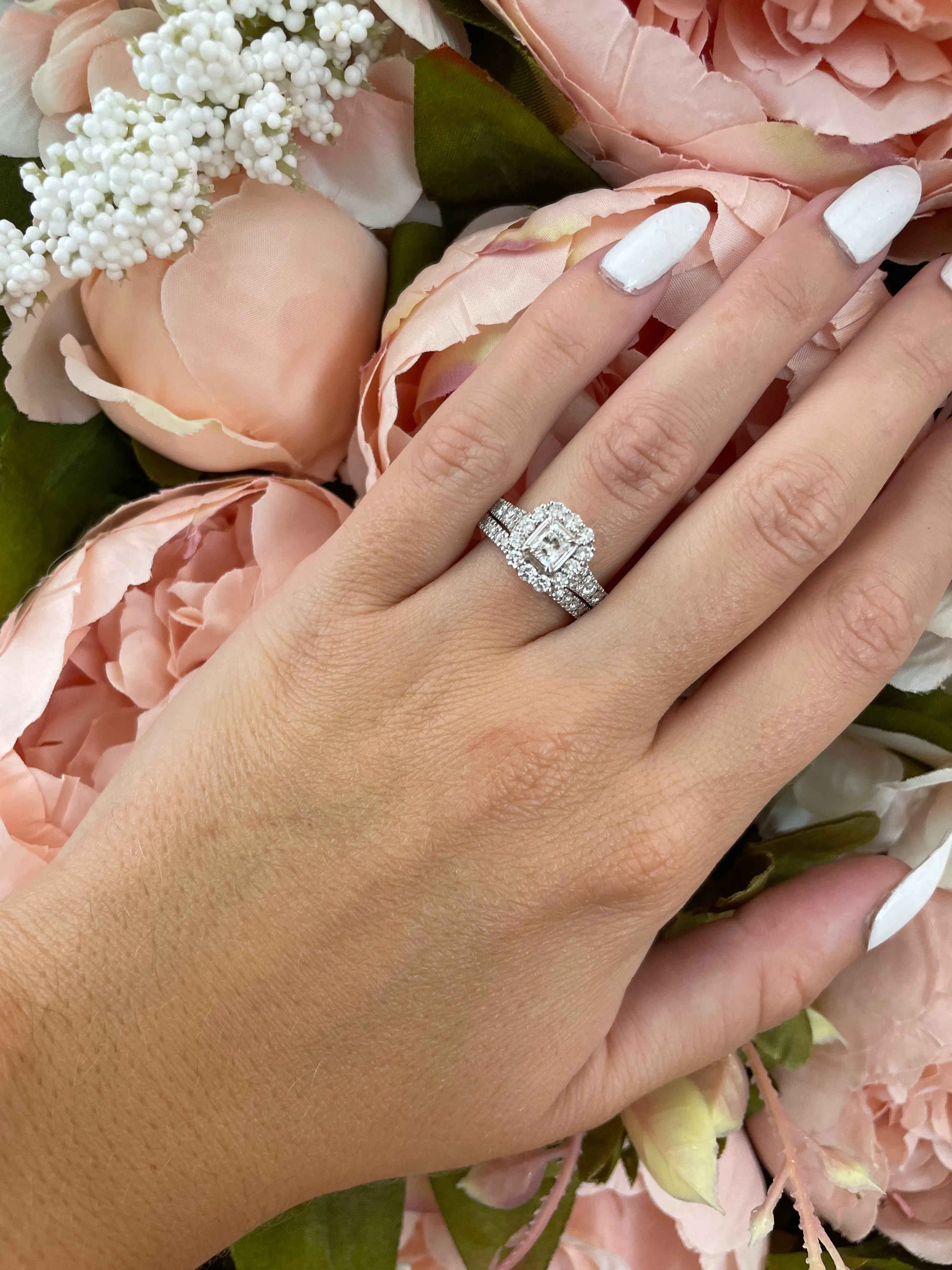 Platinum & 1.43ct Radiant Cut Diamond Halo Engagement & Bridal Wedding Ring Set Size : K