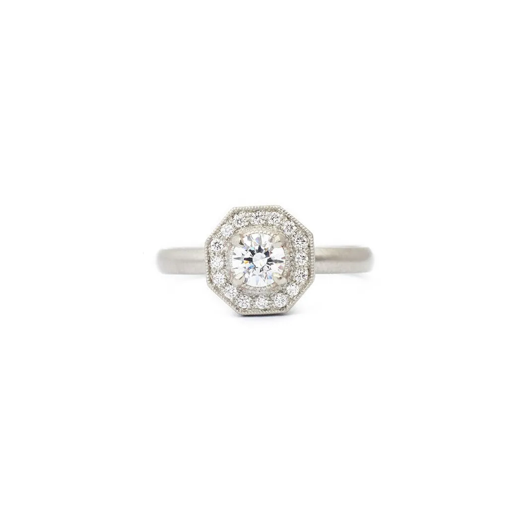 "Hedy" Solitaire by Anne Sportun