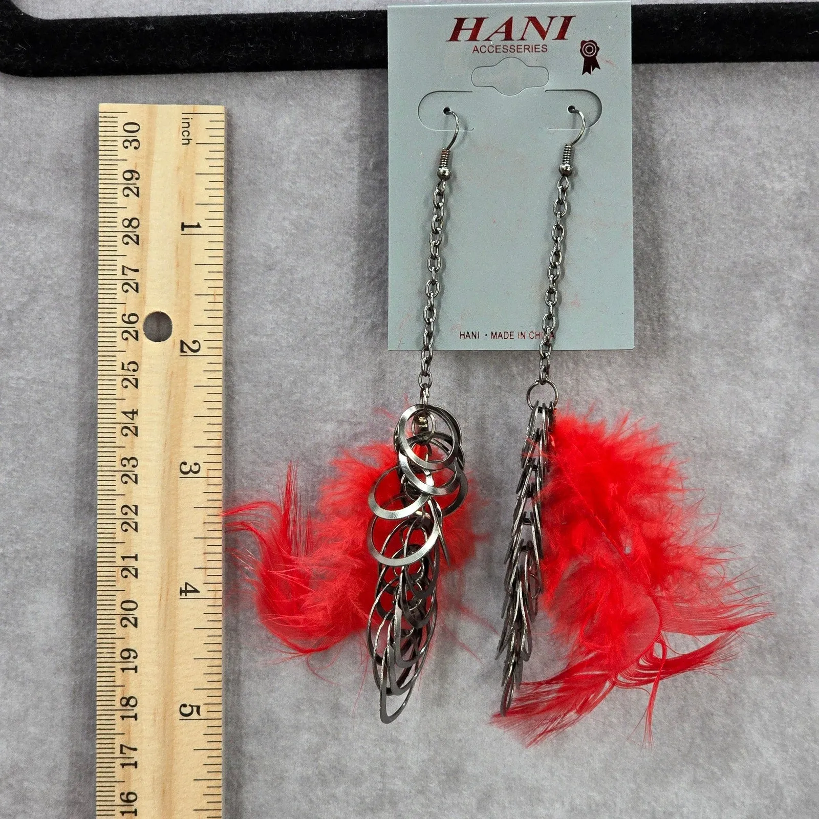 Red Feather Circle Chain Long Drop Dangle Fashion Jewelry Earrings NWT JB2-91