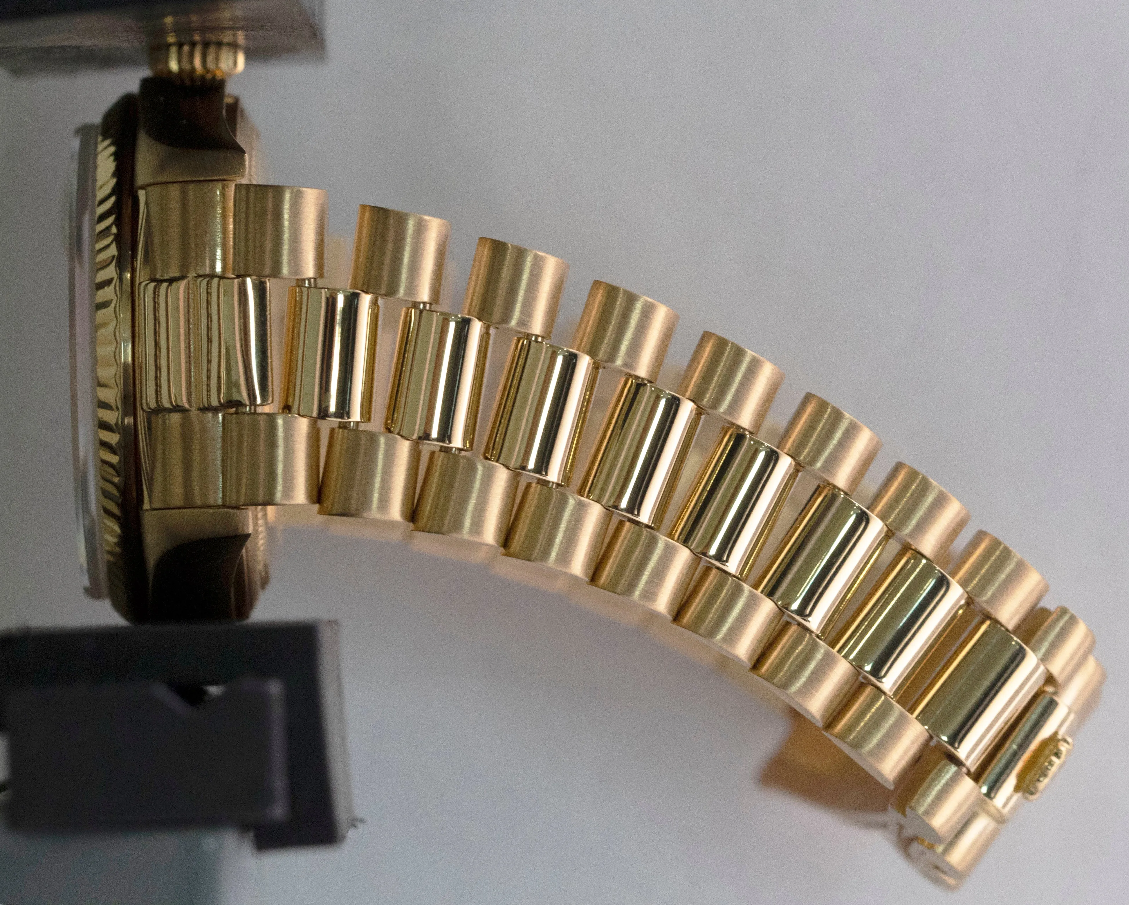Rolex Day-Date President 36mm METEORITE DIAMOND Fluted 18K Yellow Watch 18038