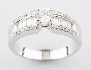 Round Brilliant Diamond 18k White Gold Solitaire Ring w/ Accents Size 6.5