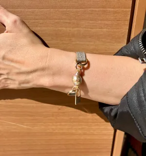 Single Wrap Gray Leather Bracelet with Pearl