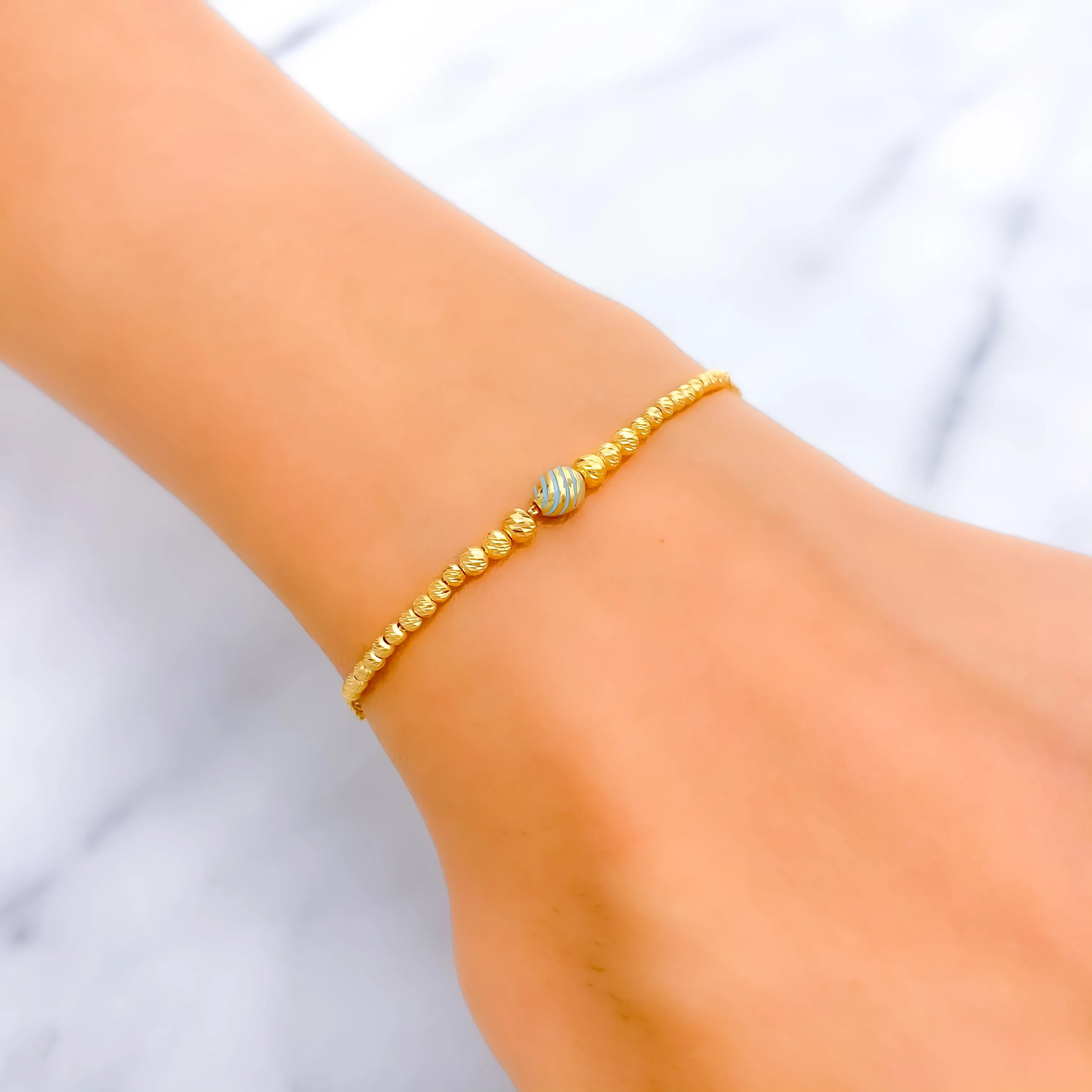 Stylish Subtle 21k Gold Bracelet