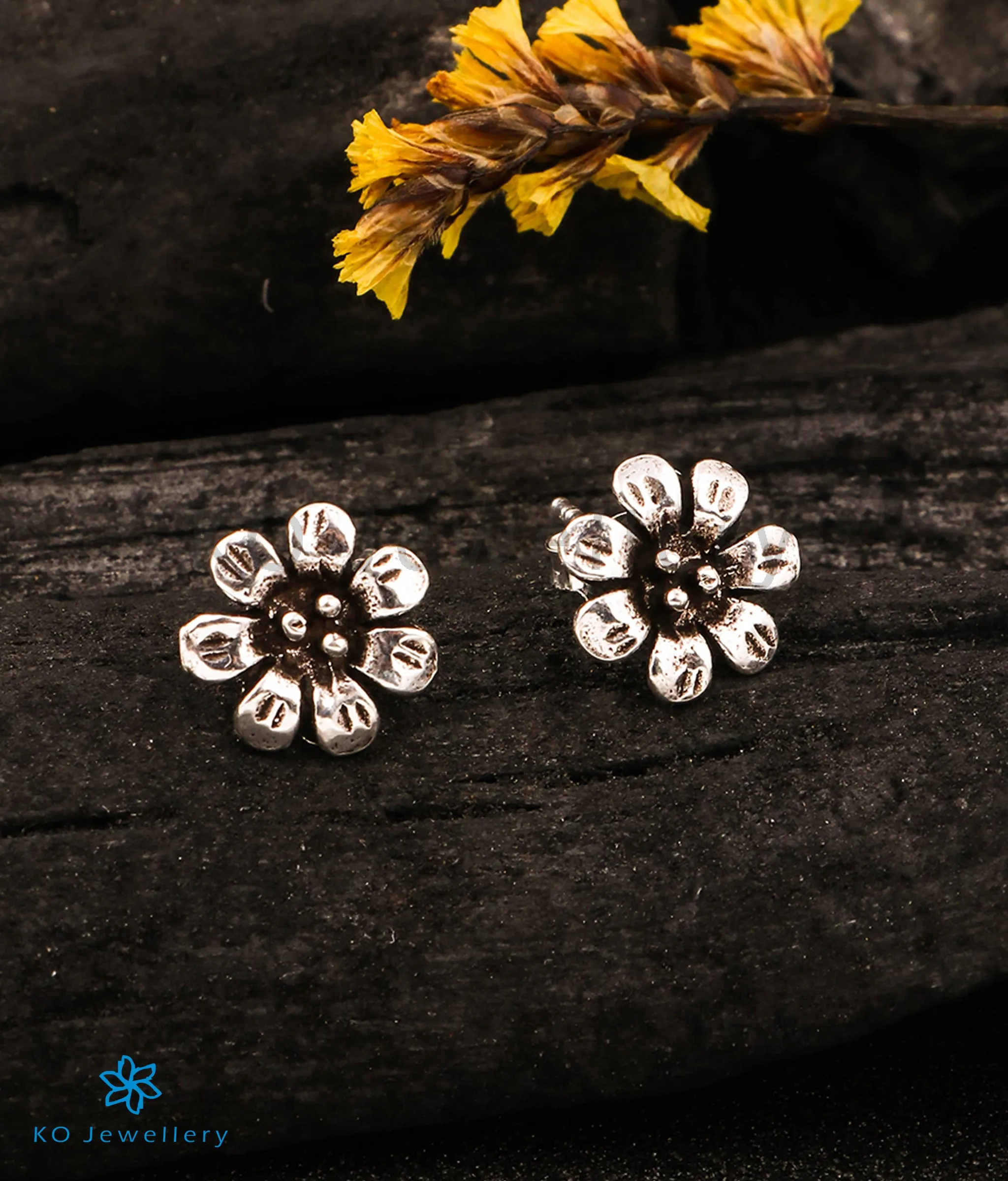 The Carnation Silver Earstuds