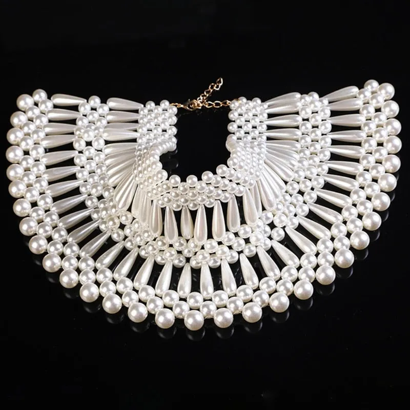 The PEARLfect ⚪️ Hollow Necklaces