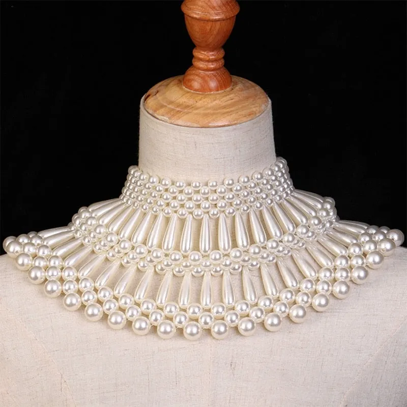 The PEARLfect ⚪️ Hollow Necklaces