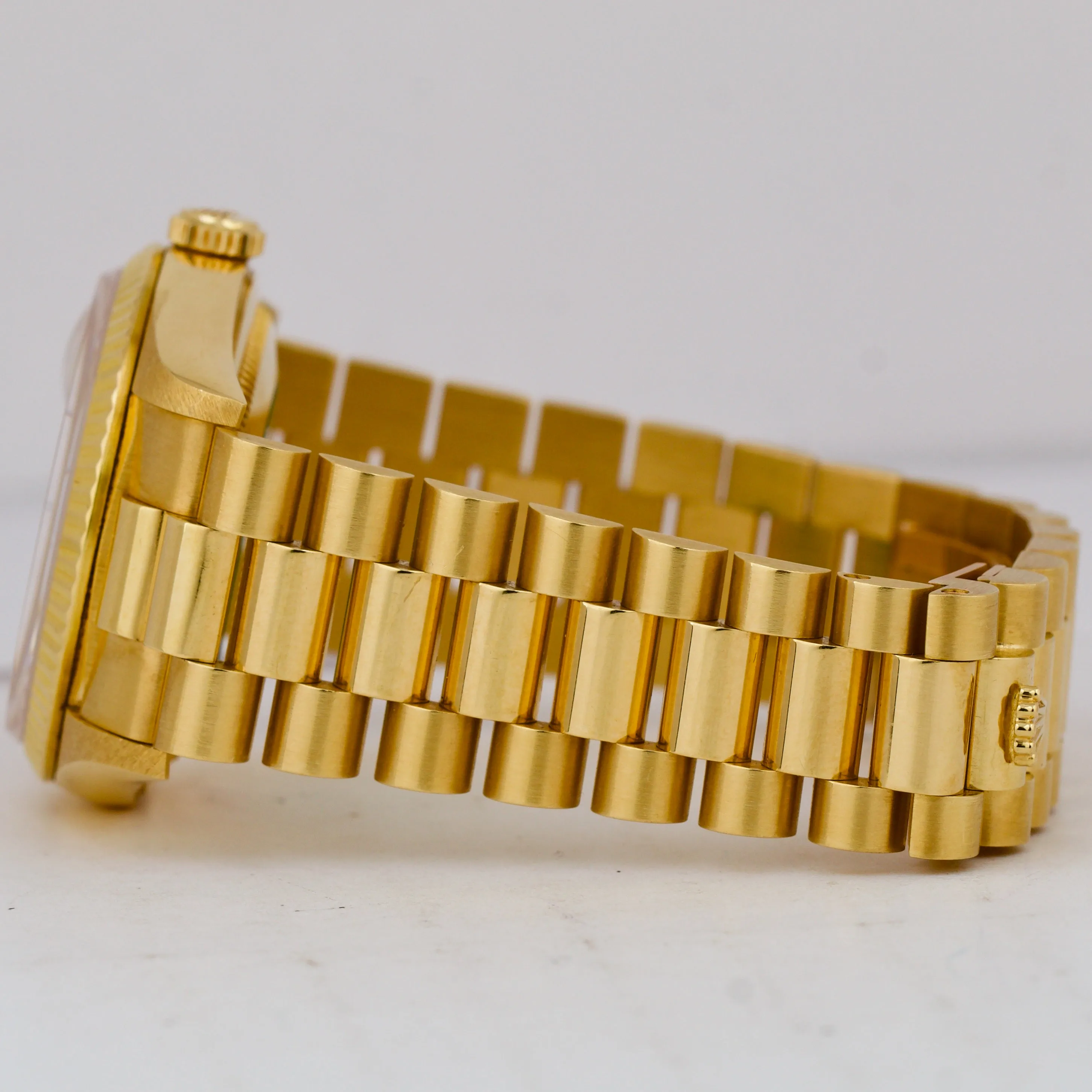 TOP CONDITION Rolex Day-Date President 36mm Champagne DIAMOND Gold Watch 18238