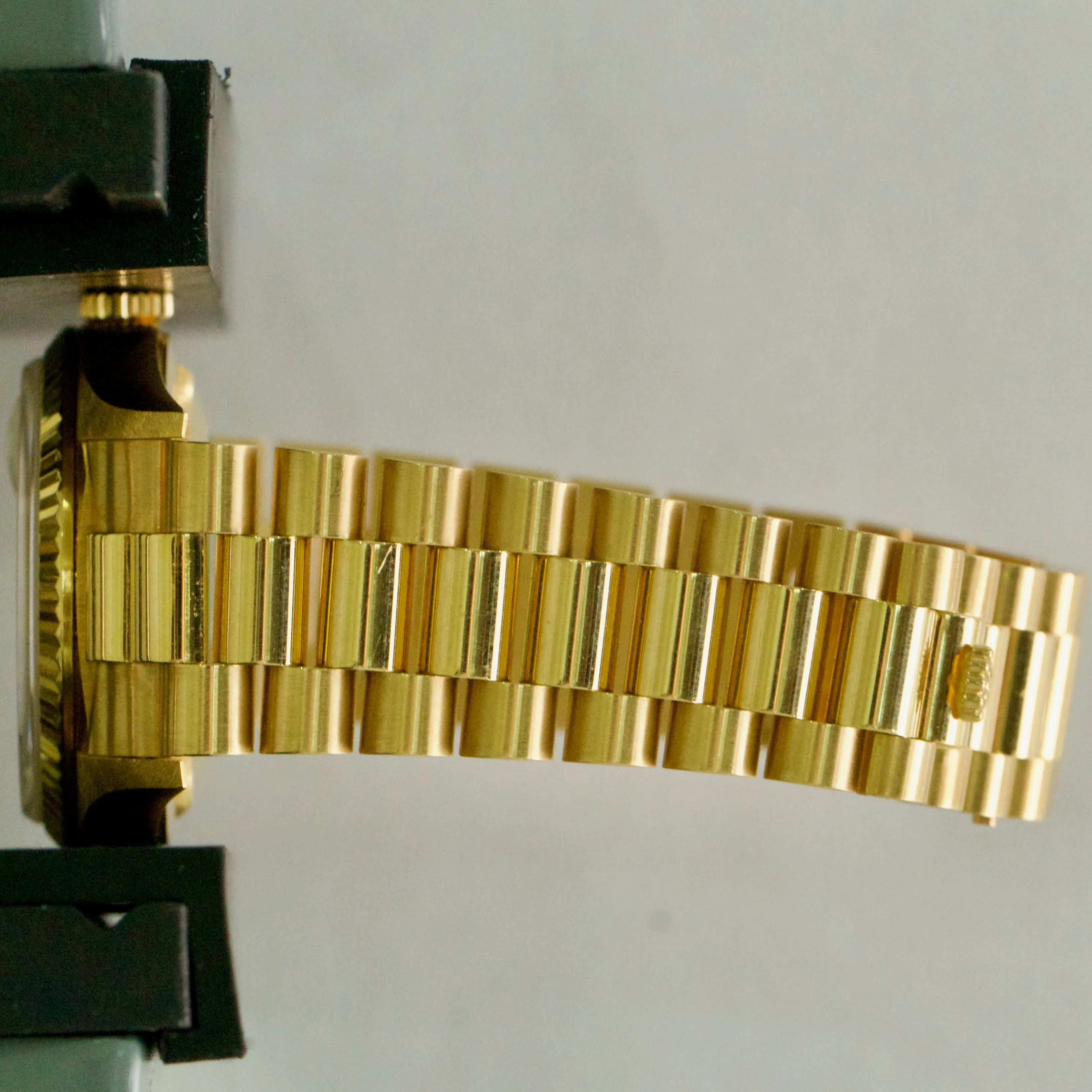 TOP CONDITION Rolex Day-Date President 36mm Champagne DIAMOND Gold Watch 18238