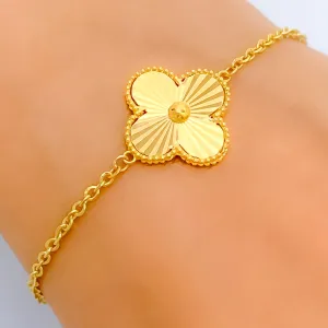 Trendy Tasteful 21k Gold Clover Bracelet