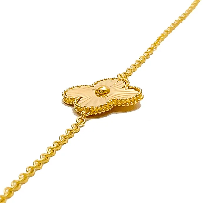 Trendy Tasteful 21k Gold Clover Bracelet